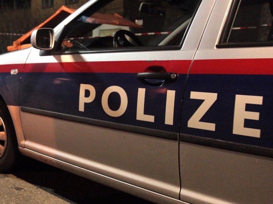 Nach weiteren Opfern dieses Mannes wird gesucht. Nach weiteren Opfern dieses Mannes wird gesucht.