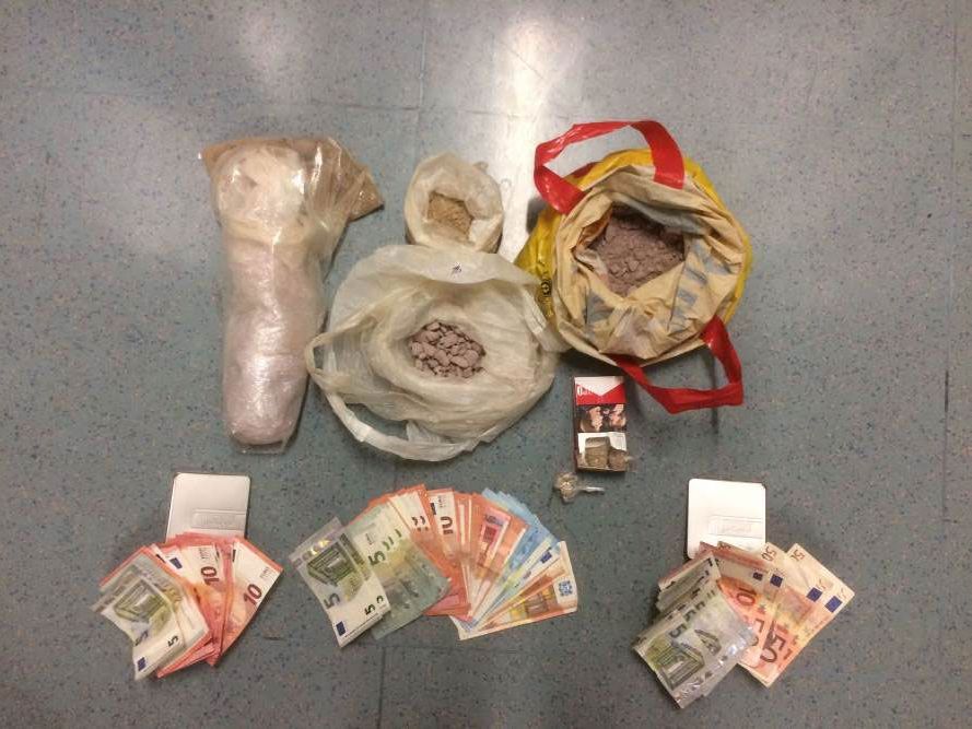 Drogen und Bargeld wurden sichergestellt Drogen und Bargeld wurden sichergestellt