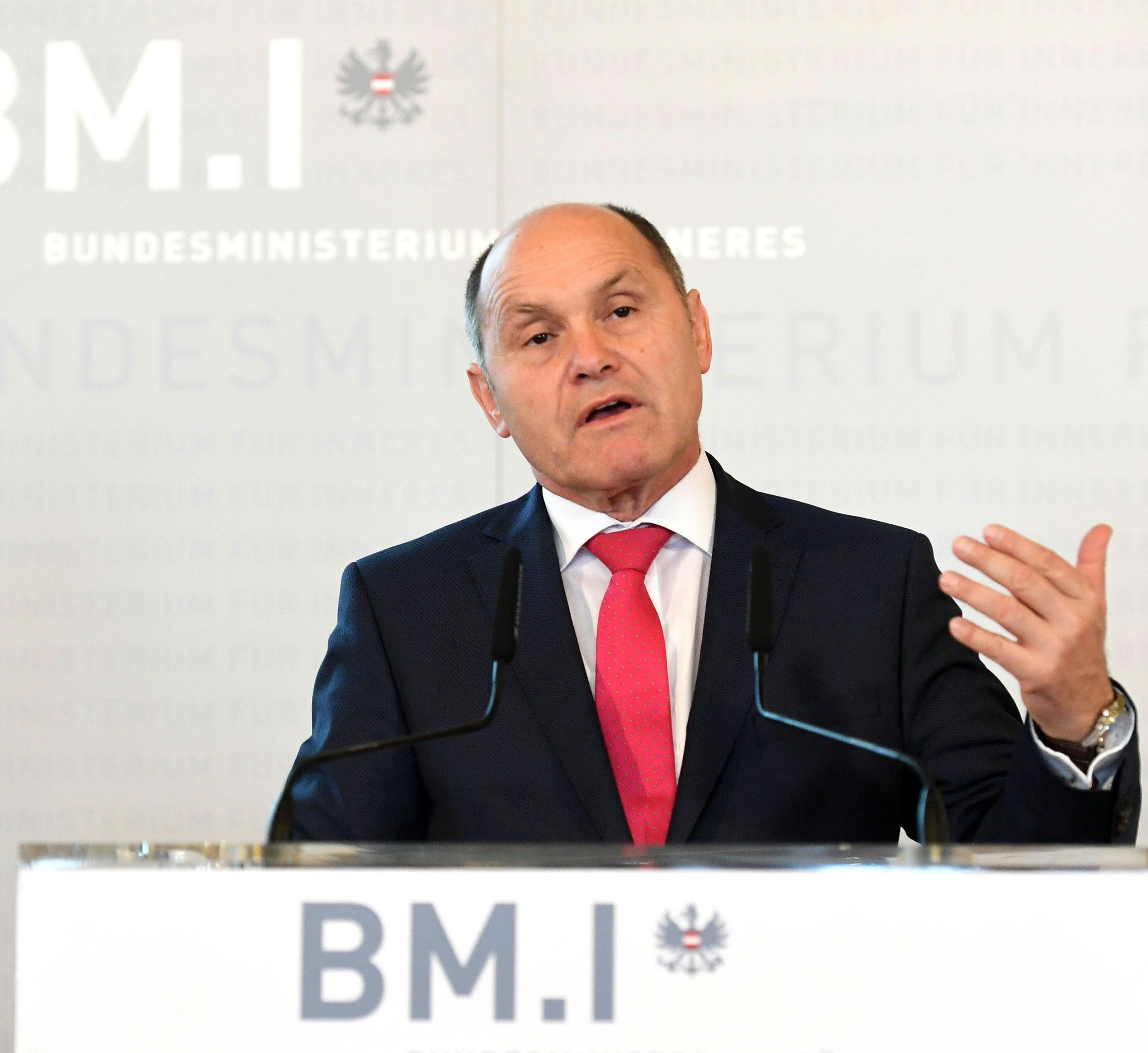Am Montag präsentierte Innenminister Sobotka die Kriminalitätsstatistik 2016. Am Montag präsentierte Innenminister Sobotka die Kriminalitätsstatistik 2016.