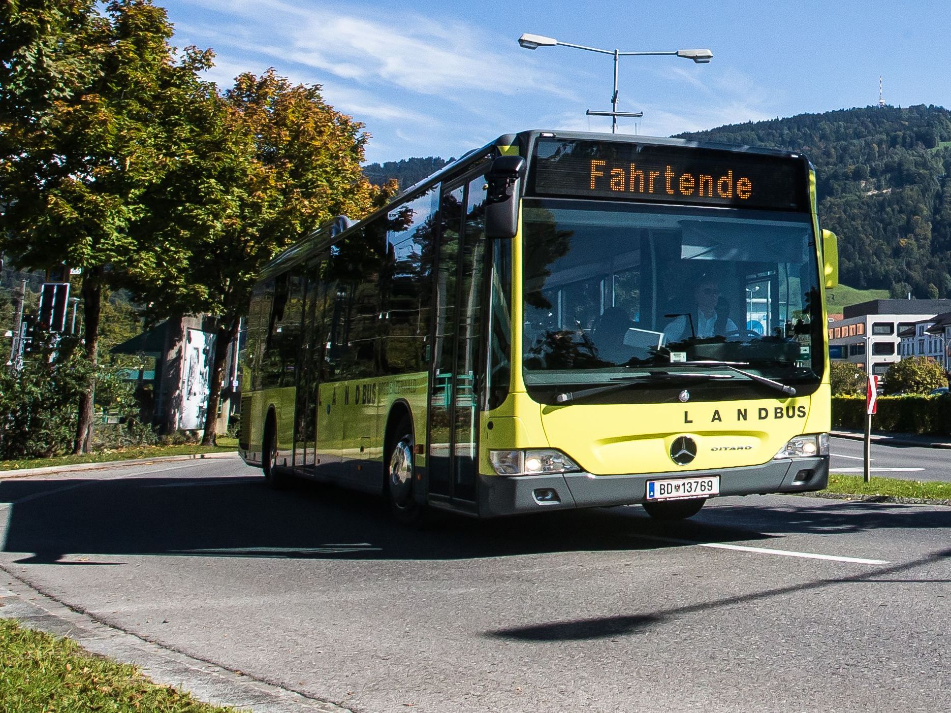 Der Bus fuhr von Lochau kommend in Richtung Bregenz Der Bus fuhr von Lochau kommend in Richtung Bregenz