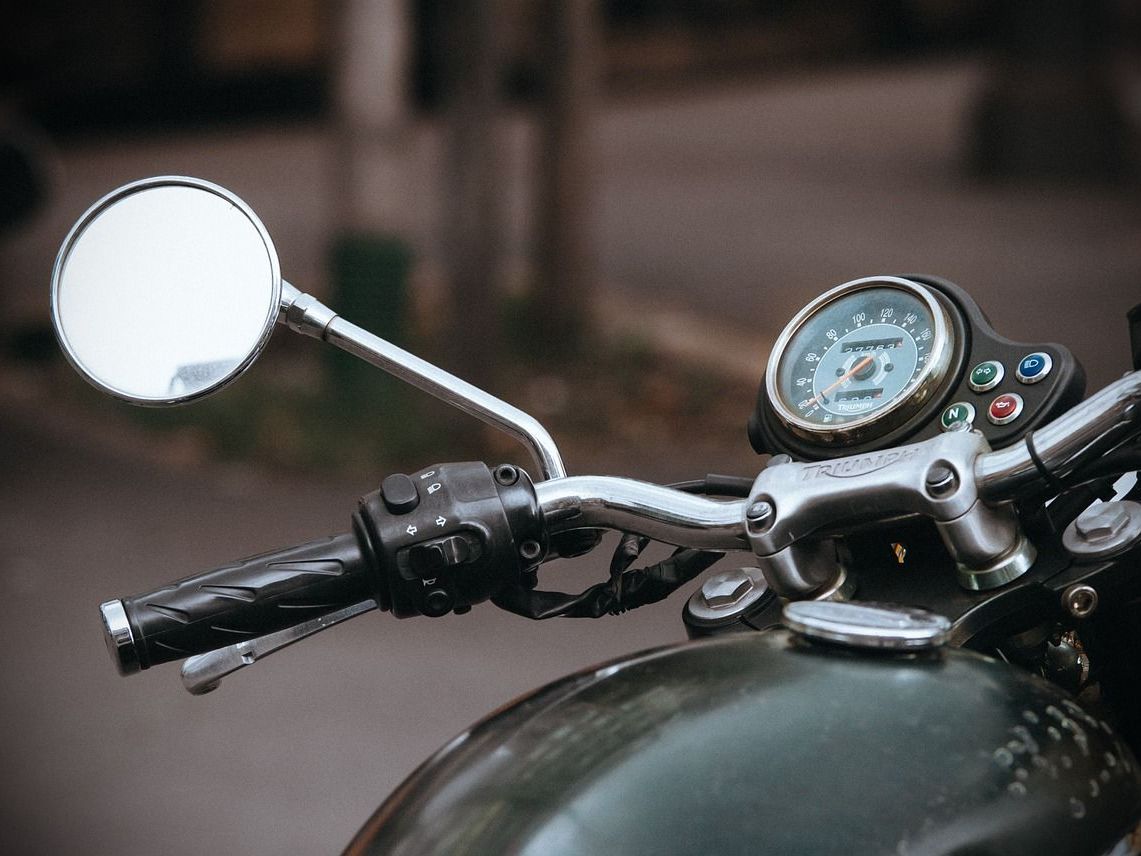 Frühling und milde Temperaturen locken die Motorradfahrer auf die Straße. Frühling und milde Temperaturen locken die Motorradfahrer auf die Straße.