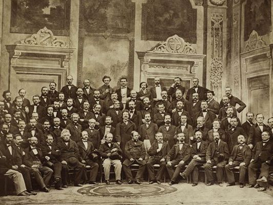 Das erste Orchesterfoto der Wiener Philharmoniker aus dem Jahre 1864.