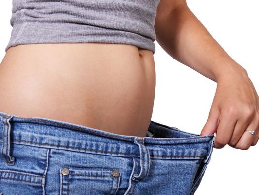 "Stomach Vacuuming" sorgt auf sanfte Weise für einen flachen und straffen Bauch. "Stomach Vacuuming" sorgt auf sanfte Weise für einen flachen und straffen Bauch.
