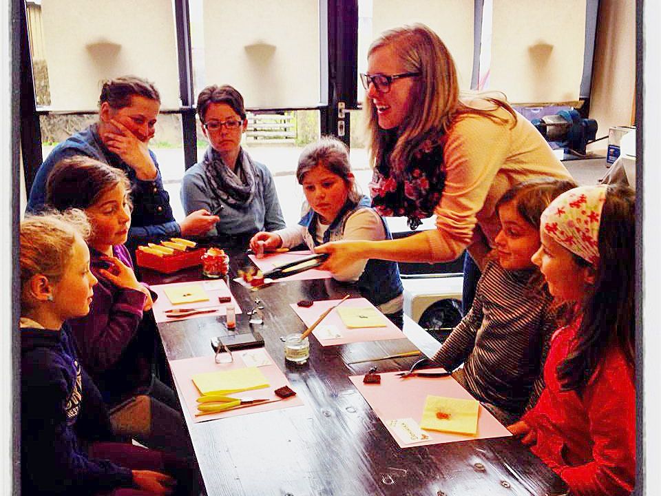 Beim Frühlingsprogramm können die Kinder gemeinsam tolle Aktivitäten erleben – von kreativ bis sportlich. Beim Frühlingsprogramm können die Kinder gemeinsam tolle Aktivitäten erleben – von kreativ bis sportlich.