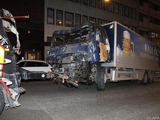 Mit diesem Truck fuhr der Täter in die Menschenmenge Mit diesem Truck fuhr der Täter in die Menschenmenge