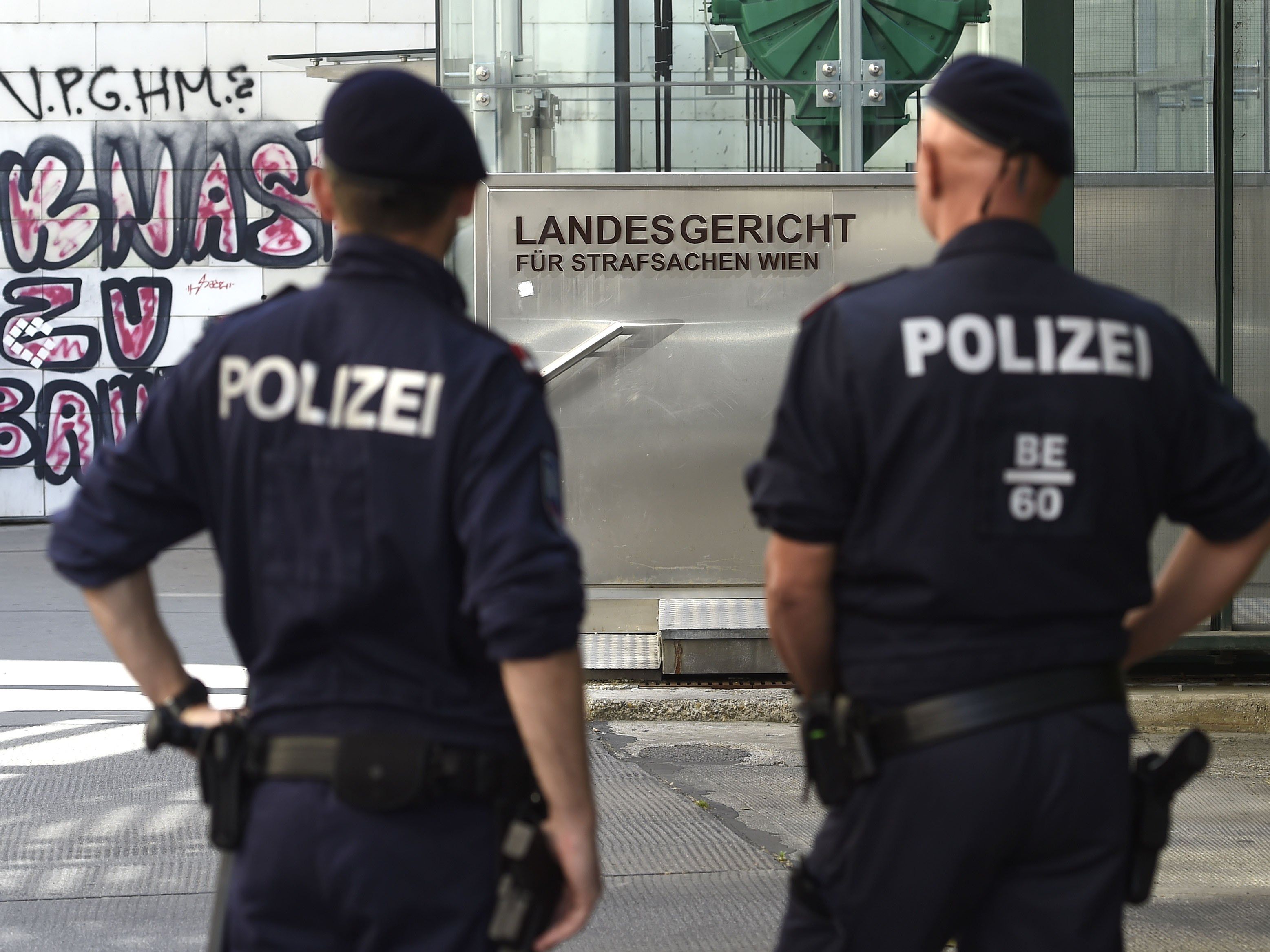 Der mutmaßliche Terrorist Magomed I. steht in Wien vor Gericht. Der mutmaßliche Terrorist Magomed I. steht in Wien vor Gericht.