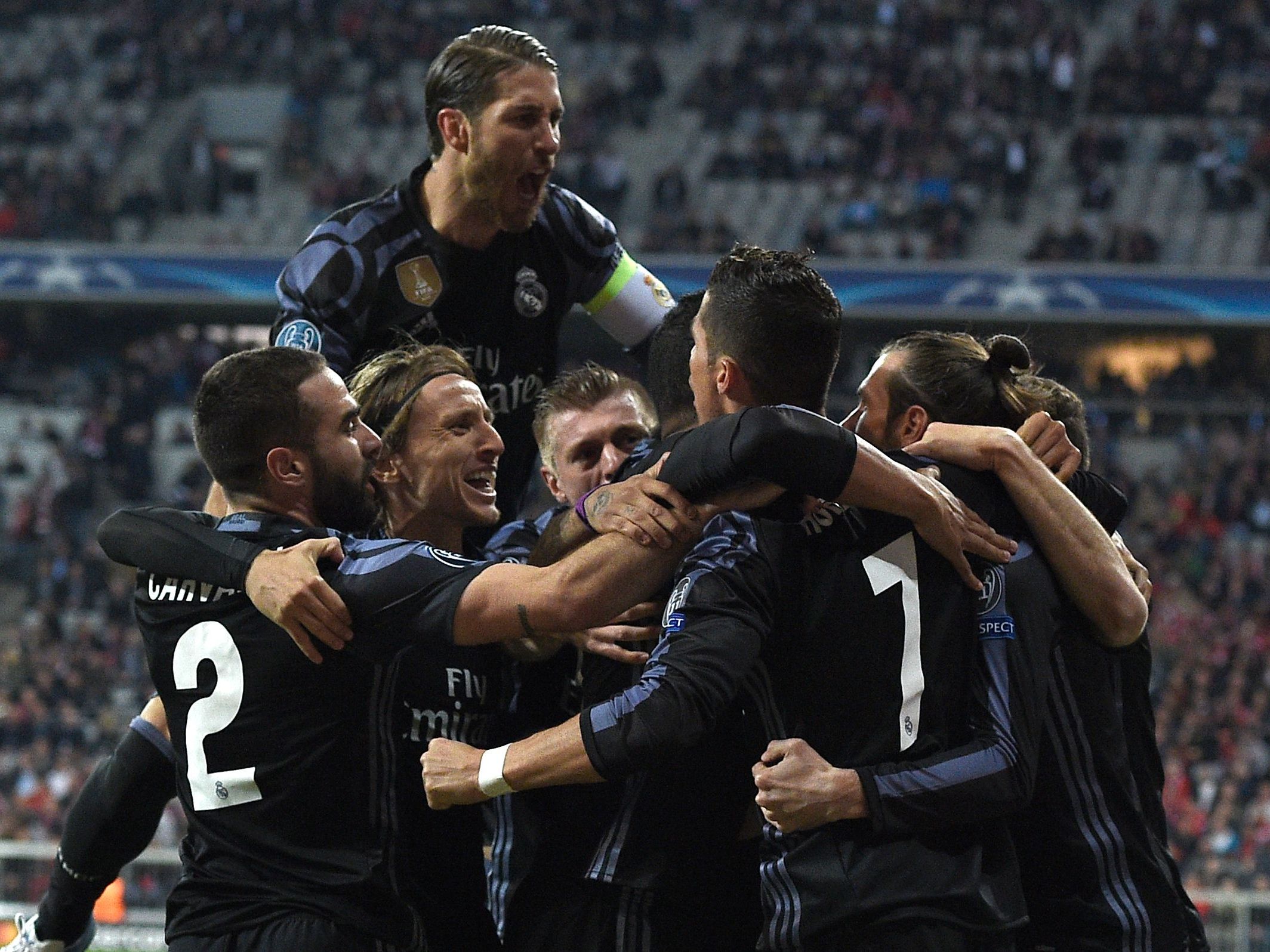 Ronaldo, Ramos und Co. jubeln über einen wichtigen 2:1-Sieg in München. Ronaldo, Ramos und Co. jubeln über einen wichtigen 2:1-Sieg in München.