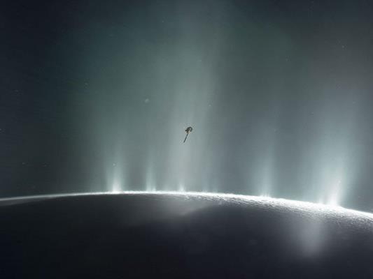 Sonde fand Wasserstoffmoleküle auf eisigem Mond Enceladus.