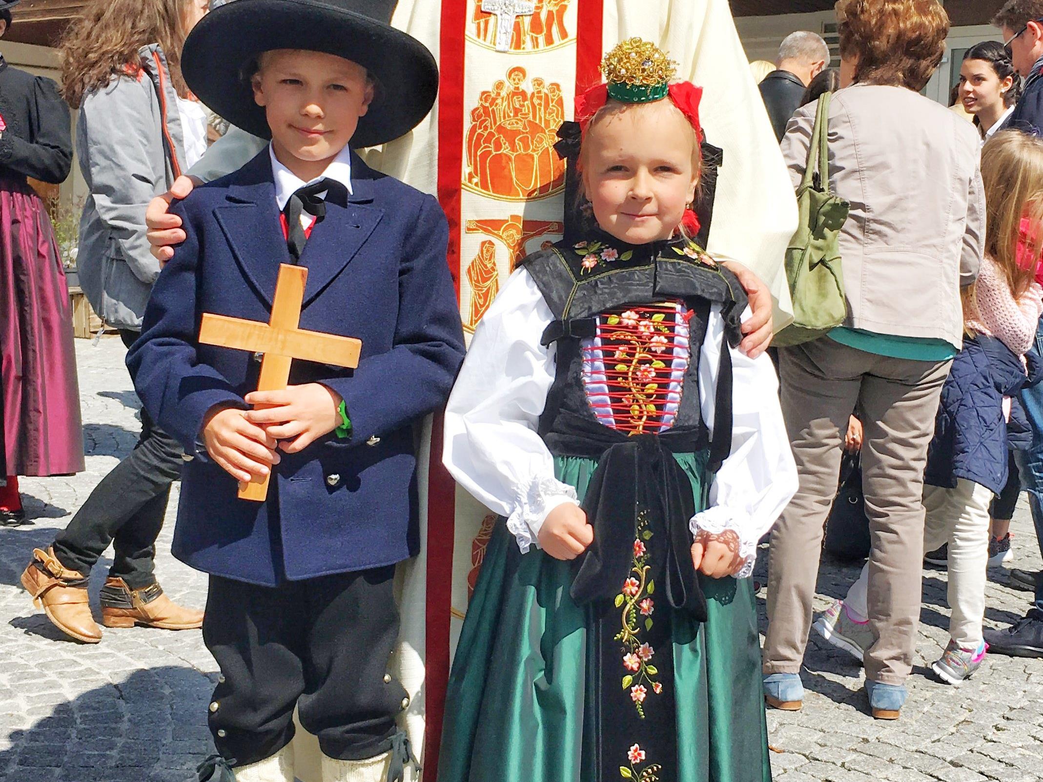 Die Montafoner Tracht ist bei der Erstkommunion in Schruns bereits Tradition.