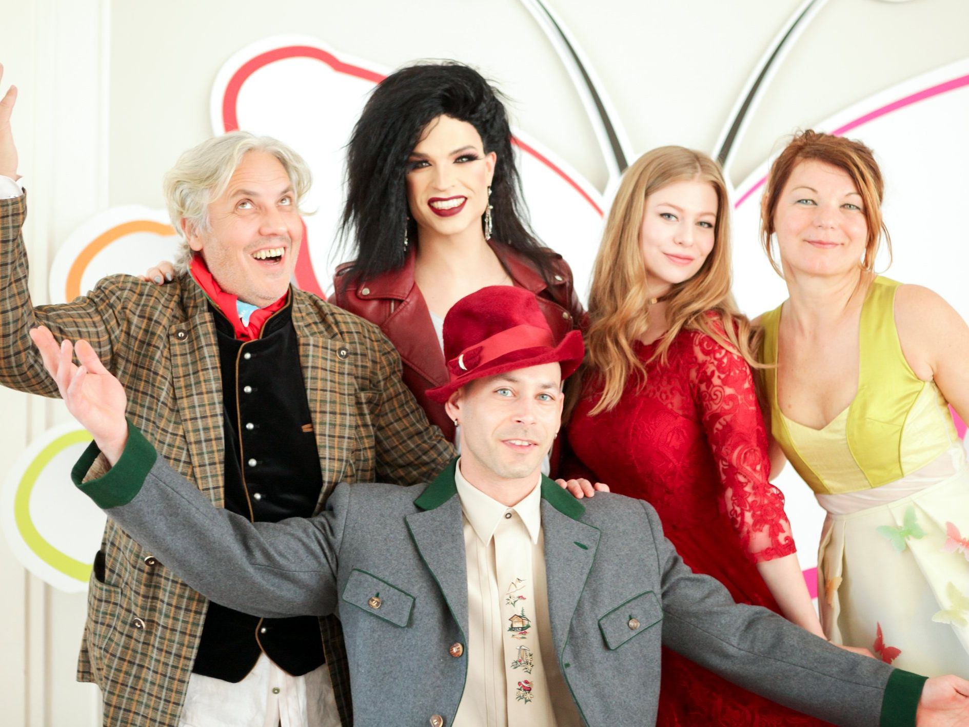 Zahlreiche Prominenz hat sich für den Diversity Ball 2017 angekündigt. Zahlreiche Prominenz hat sich für den Diversity Ball 2017 angekündigt.