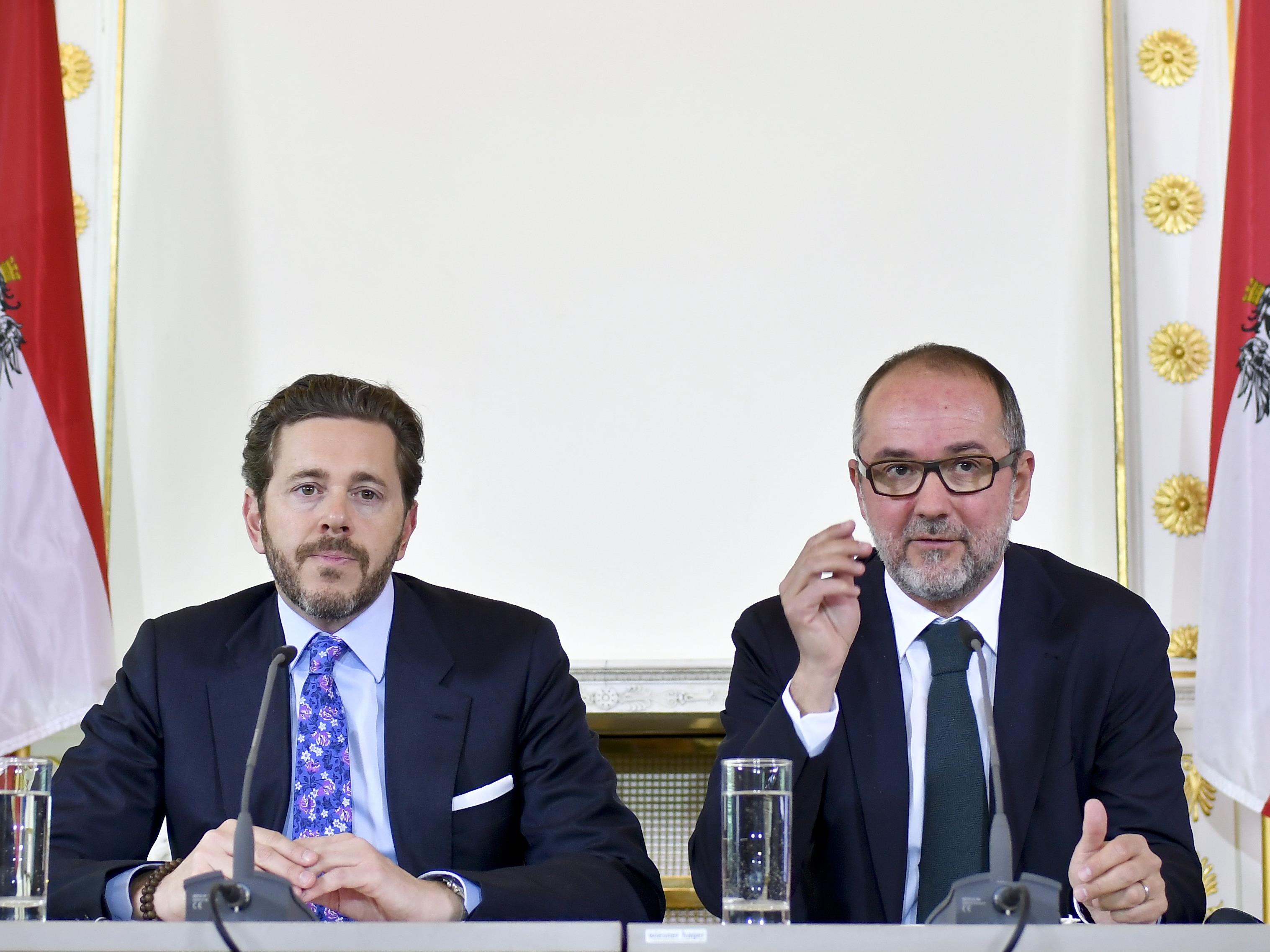 Die Regierungskoordinatoren Sts. Harald Mahrer (L/ÖVP) und BM Thomas Drozda (SPÖ).