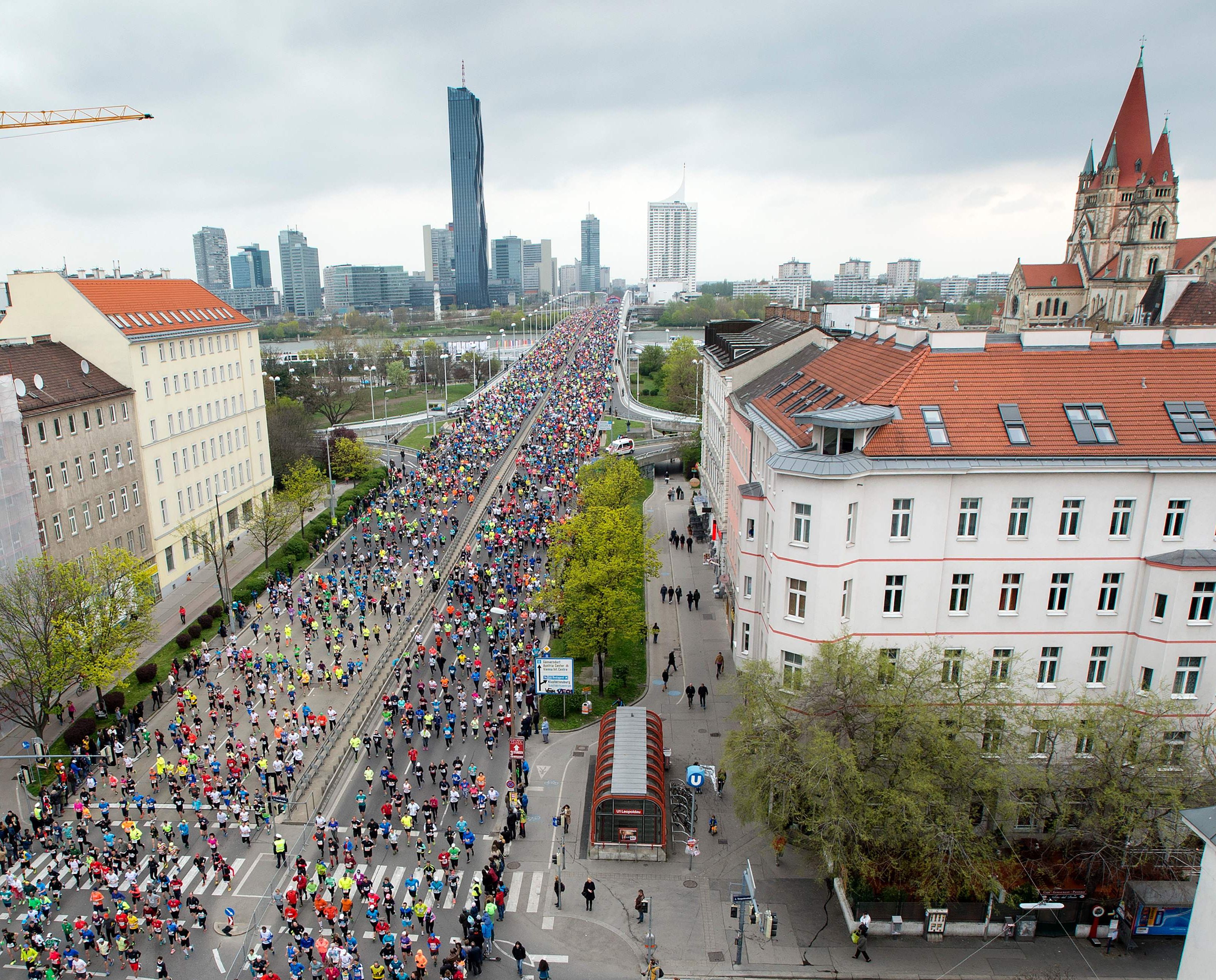 Der Vienna City Marathon 2017 bringt zahlreiche Verkehrssperren Der Vienna City Marathon 2017 bringt zahlreiche Verkehrssperren