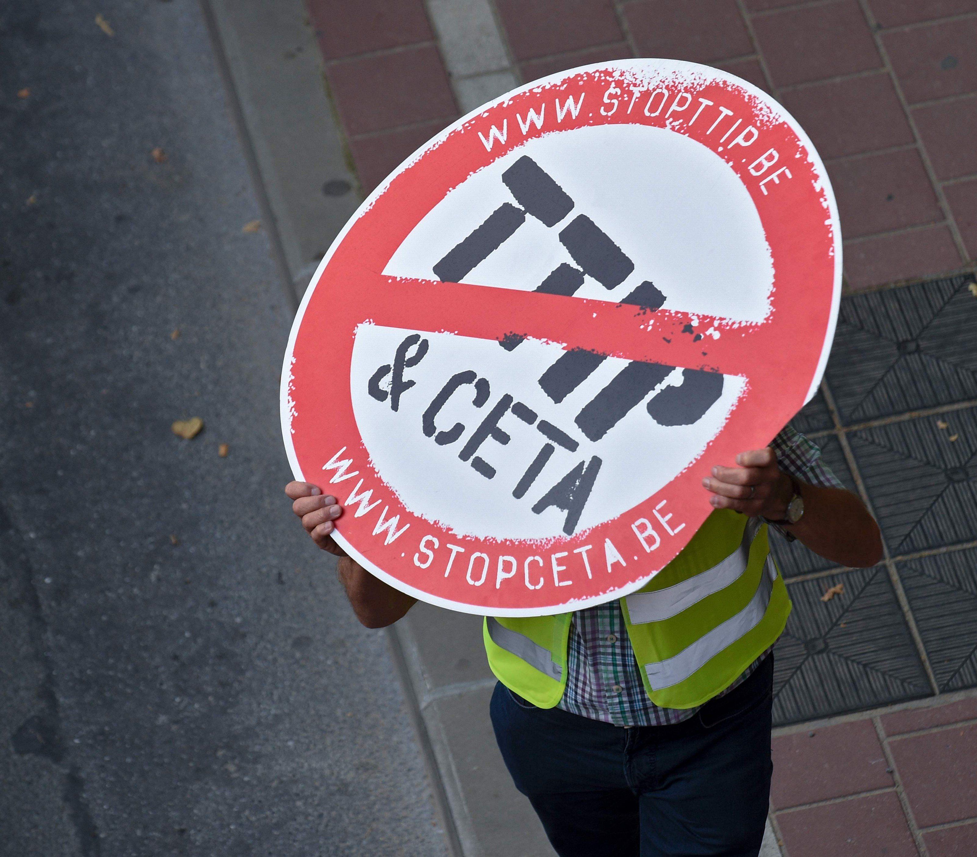 Das Volkbegehren gegen die Freihandelsabkommen ist eingelangt Das Volkbegehren gegen die Freihandelsabkommen ist eingelangt
