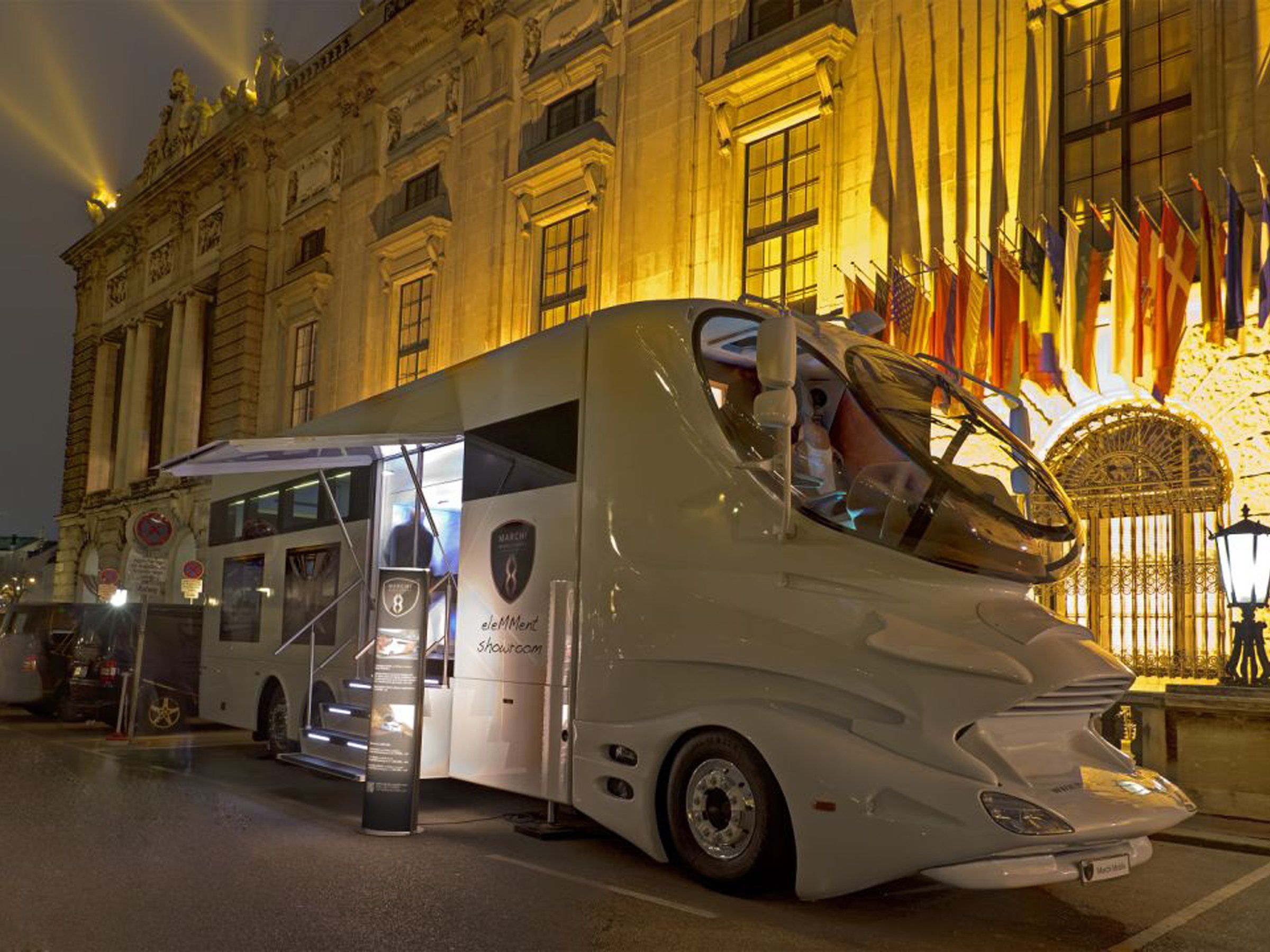 Der teuerste Wohnwagen der Welt. Der teuerste Wohnwagen der Welt.