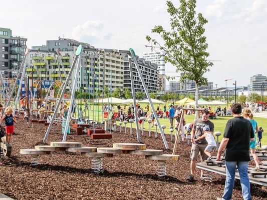 Die Motorikparks in Wien sind für jede Altersgruppe ein Fitness-Center im Freien.