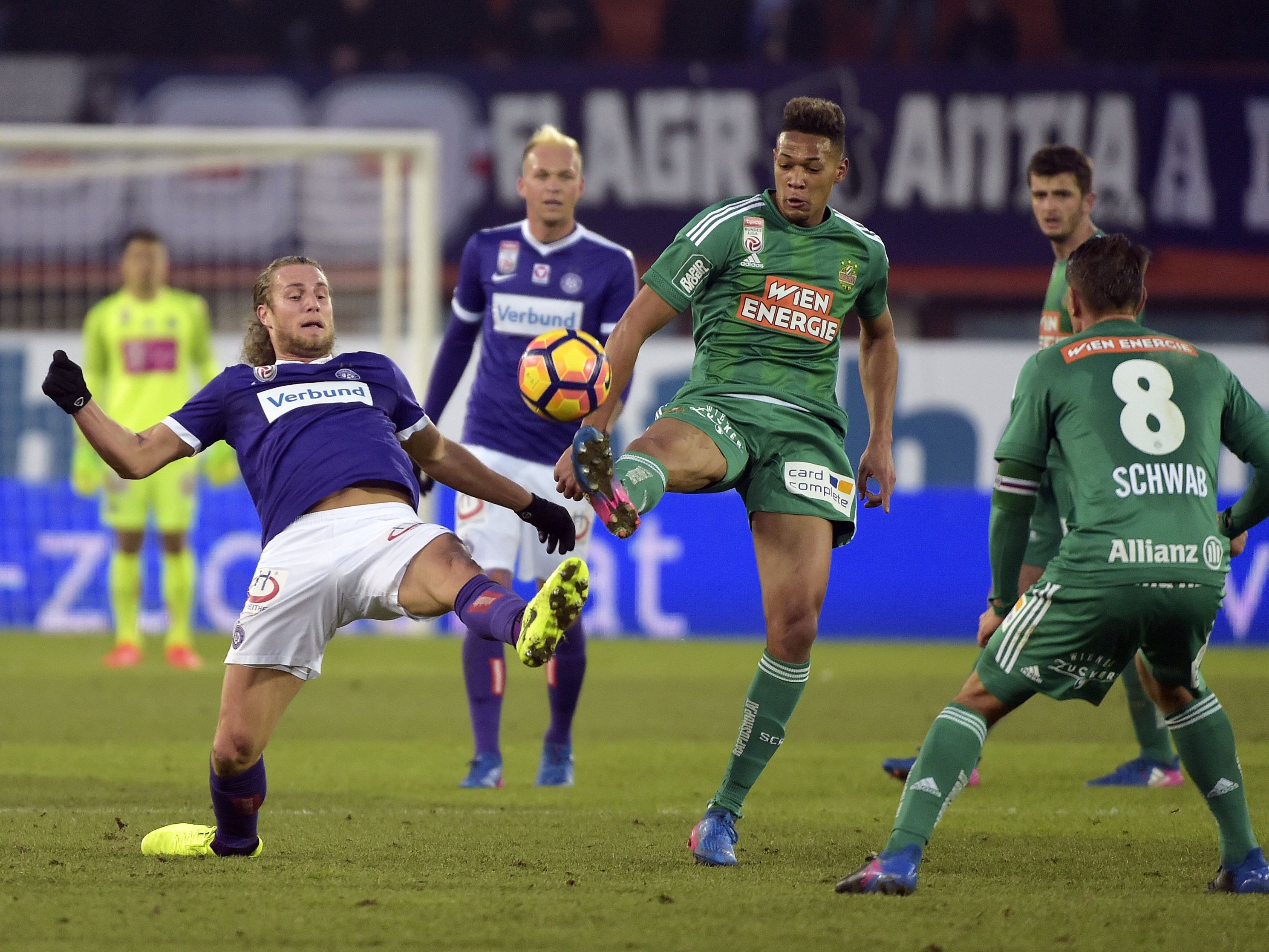 Derby-Time in Wien: Rapid empfängt am Sonntagnachmittag die Austria. Derby-Time in Wien: Rapid empfängt am Sonntagnachmittag die Austria.