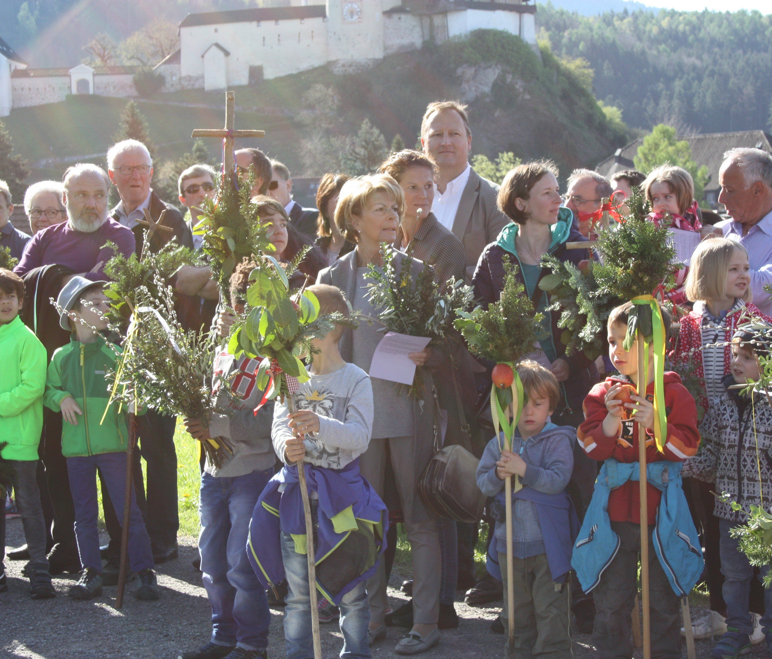 Die Rankweiler pilgerten auf den St. Peter Bühel Die Rankweiler pilgerten auf den St. Peter Bühel