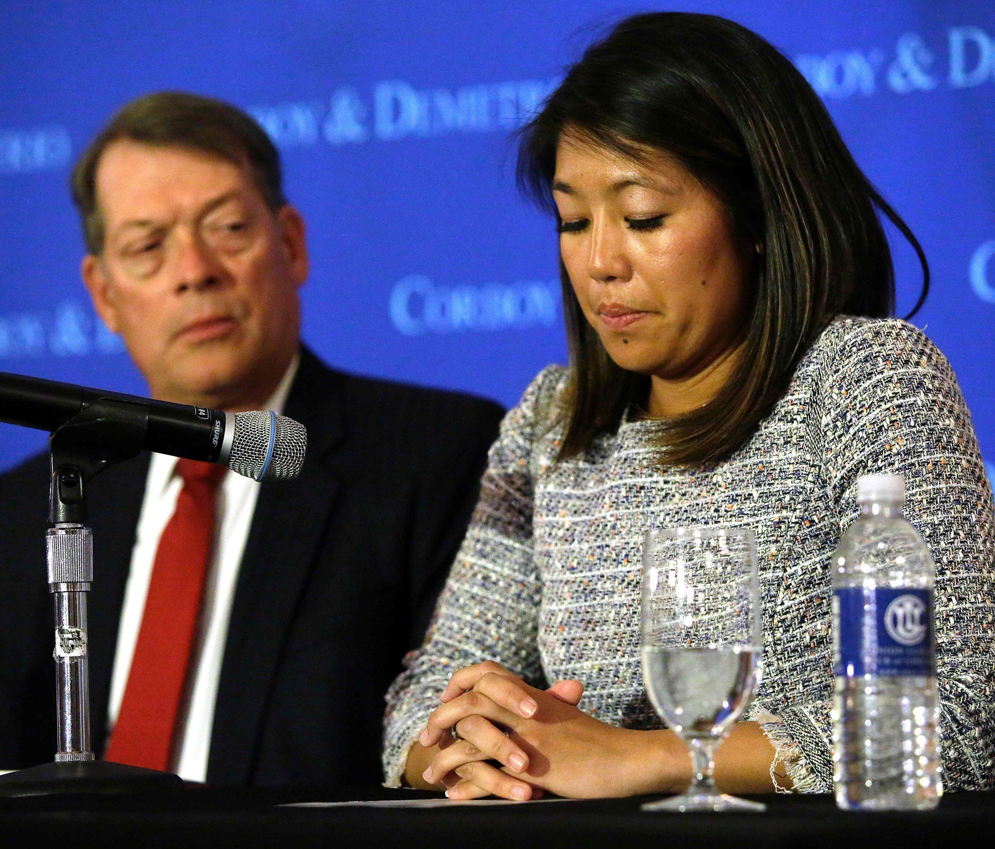 Crystal Dao Pepper die Tochter von David Dao klagt über die skandalöse Behandlung ihres Vaters. Crystal Dao Pepper die Tochter von David Dao klagt über die skandalöse Behandlung ihres Vaters.