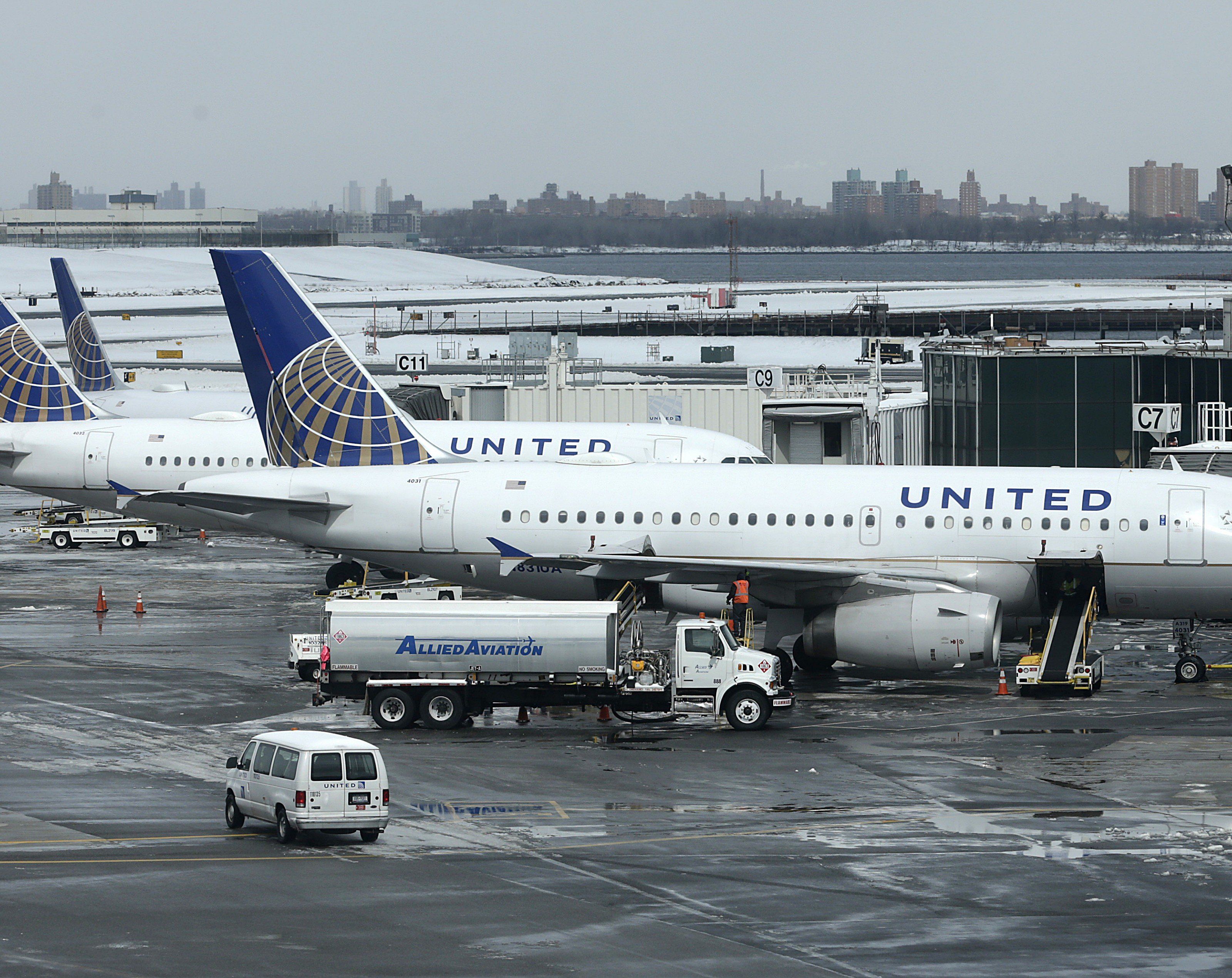 Erneuter Rauswurf bei United Airlines. Erneuter Rauswurf bei United Airlines.