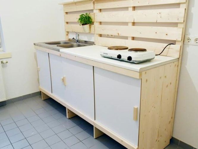 Eine Kochzeile, die unterm Strich auf nur 200 Euro kommt. Eine Kochzeile, die unterm Strich auf nur 200 Euro kommt.