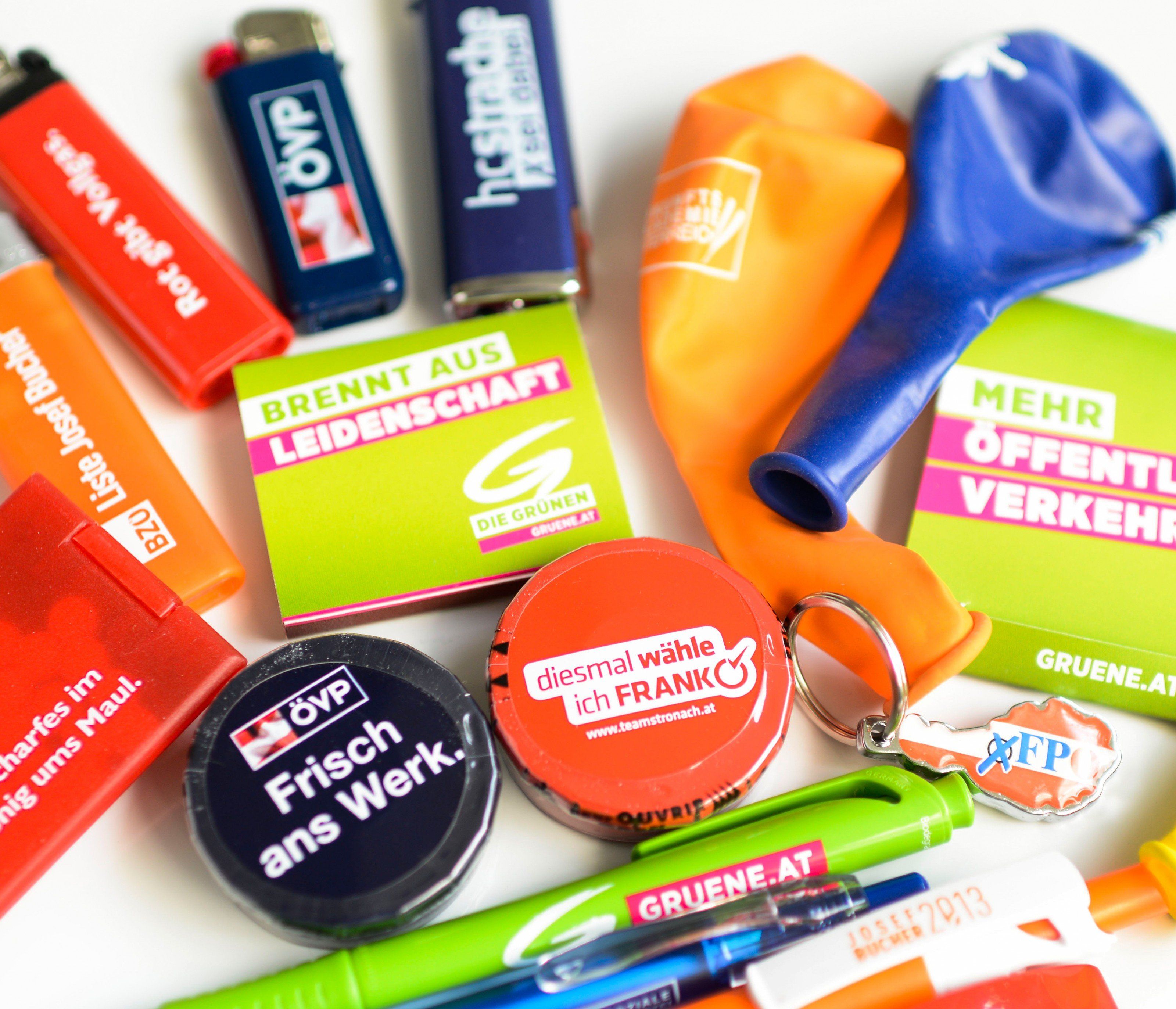 Es ist wieder Wahlkampf-Zeit - diese Goodies gab es bei der letzten NR-Wahl Es ist wieder Wahlkampf-Zeit - diese Goodies gab es bei der letzten NR-Wahl