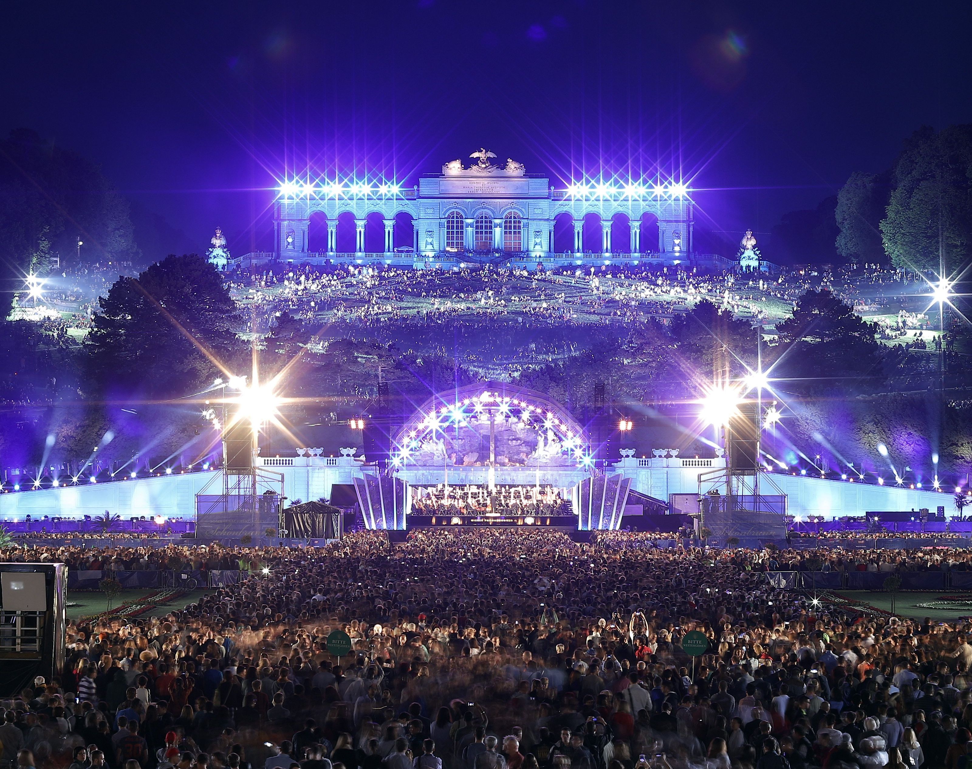 Das Sommernachtskonzert der Wiener Philharmoniker findet heuer am 25. Mai statt. Das Sommernachtskonzert der Wiener Philharmoniker findet heuer am 25. Mai statt.
