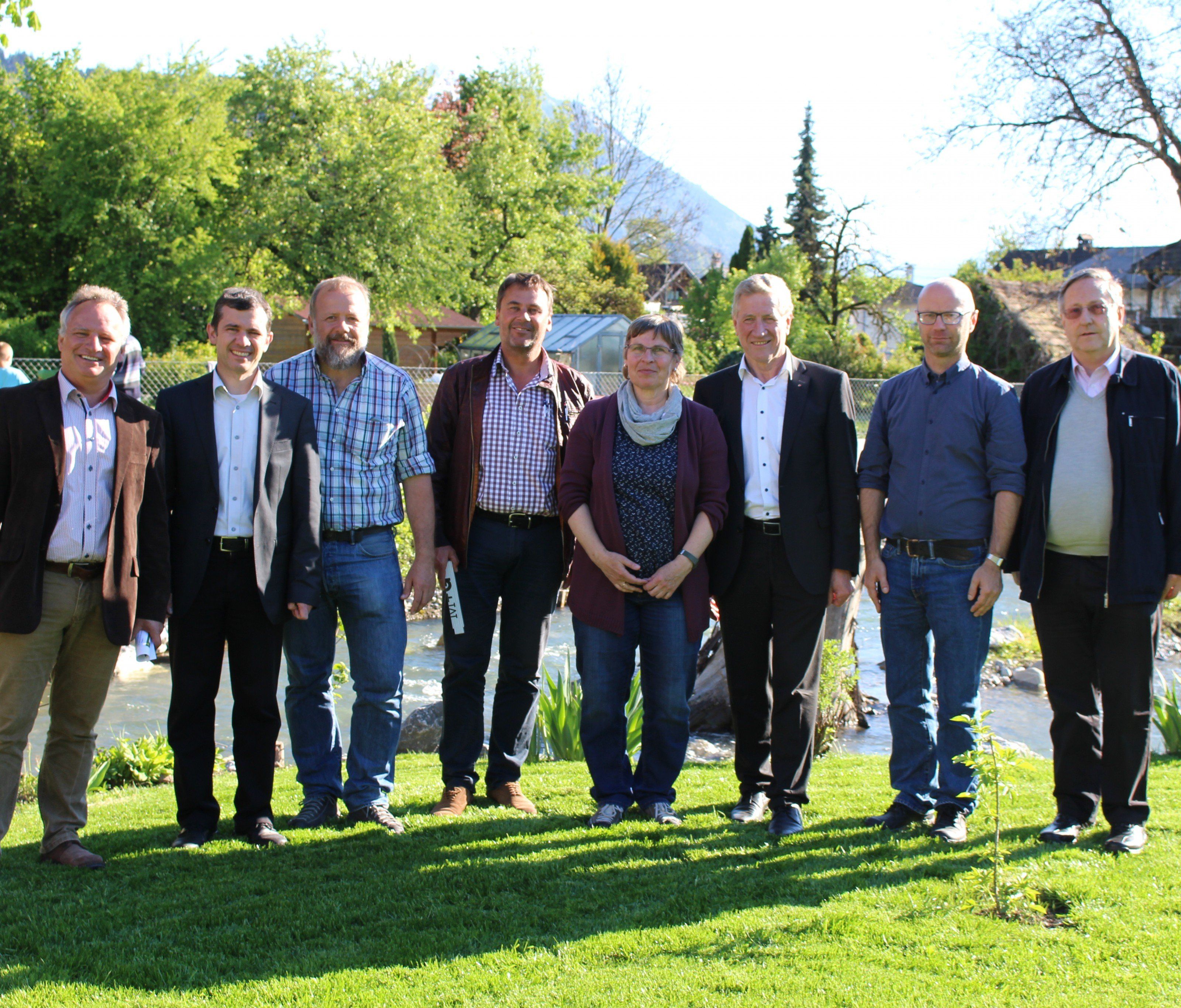 Feierliche Einweihung und Segnung: Renaturisierter Mühlbach lädt zum Verweilen ein. Feierliche Einweihung und Segnung: Renaturisierter Mühlbach lädt zum Verweilen ein.