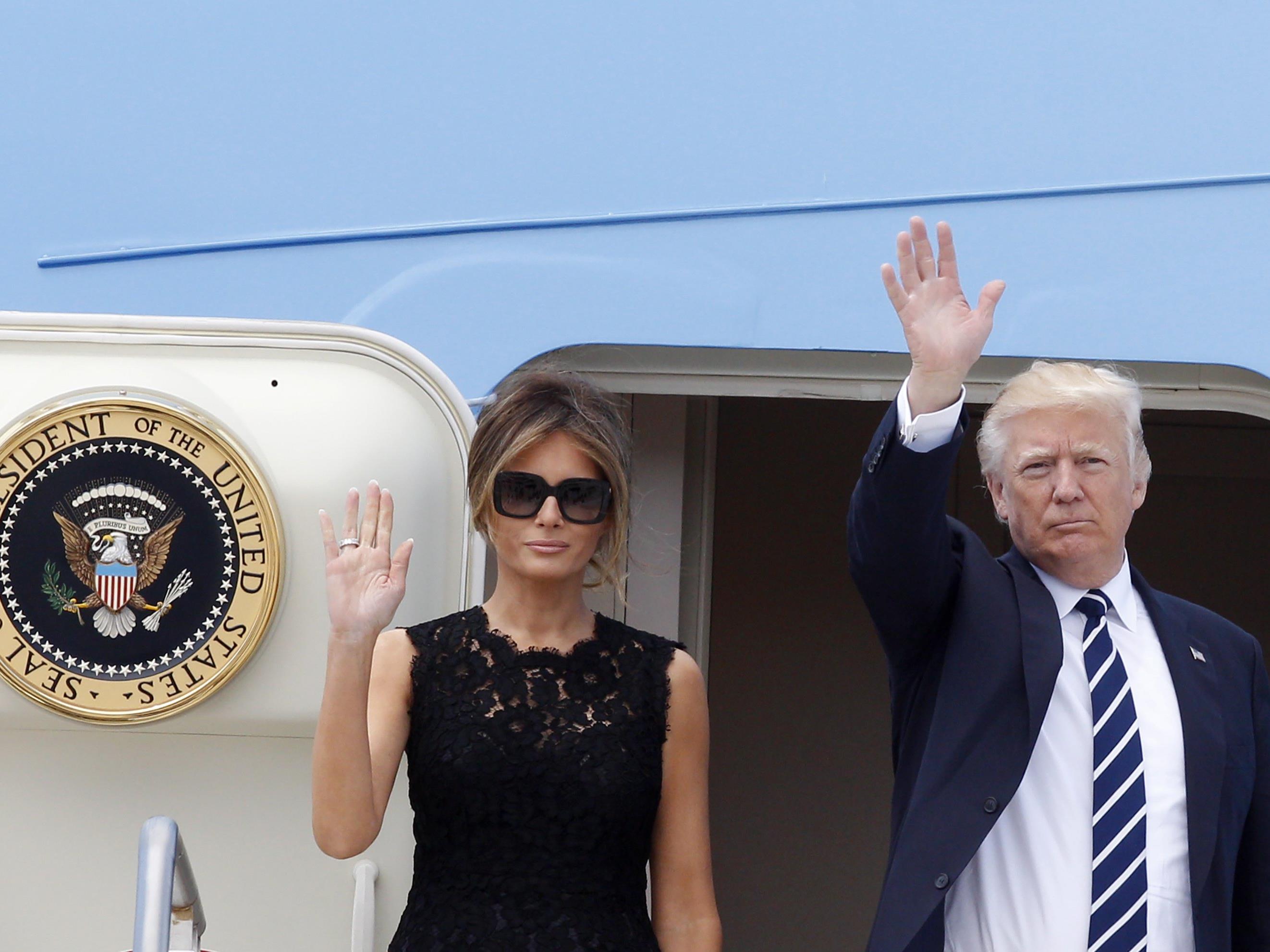 Donald und Melania Trump kurz vor ihrem Abflug aus Rom.