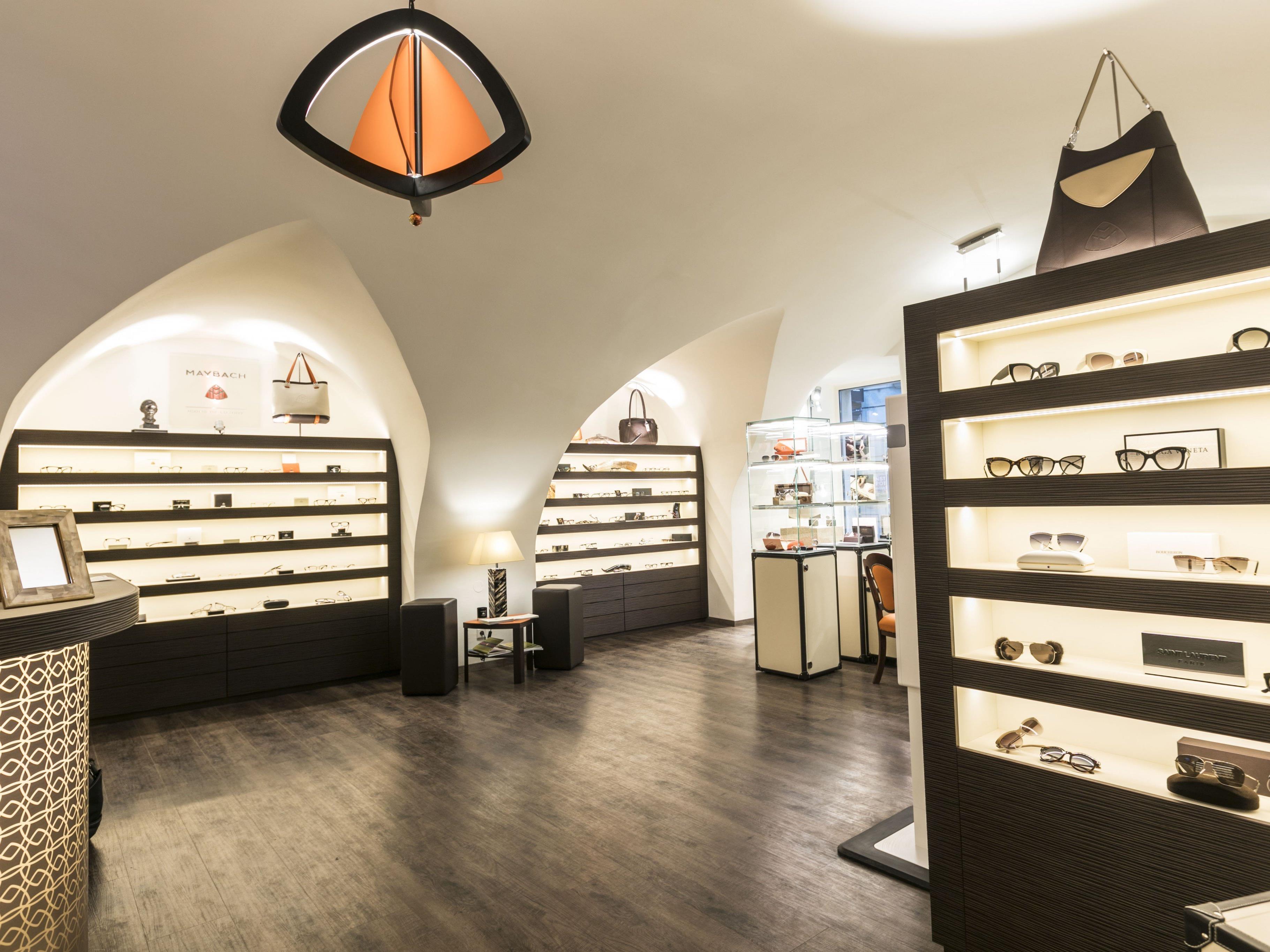 Ein Blick in den neuen Maybach Flagship-Store in Wien