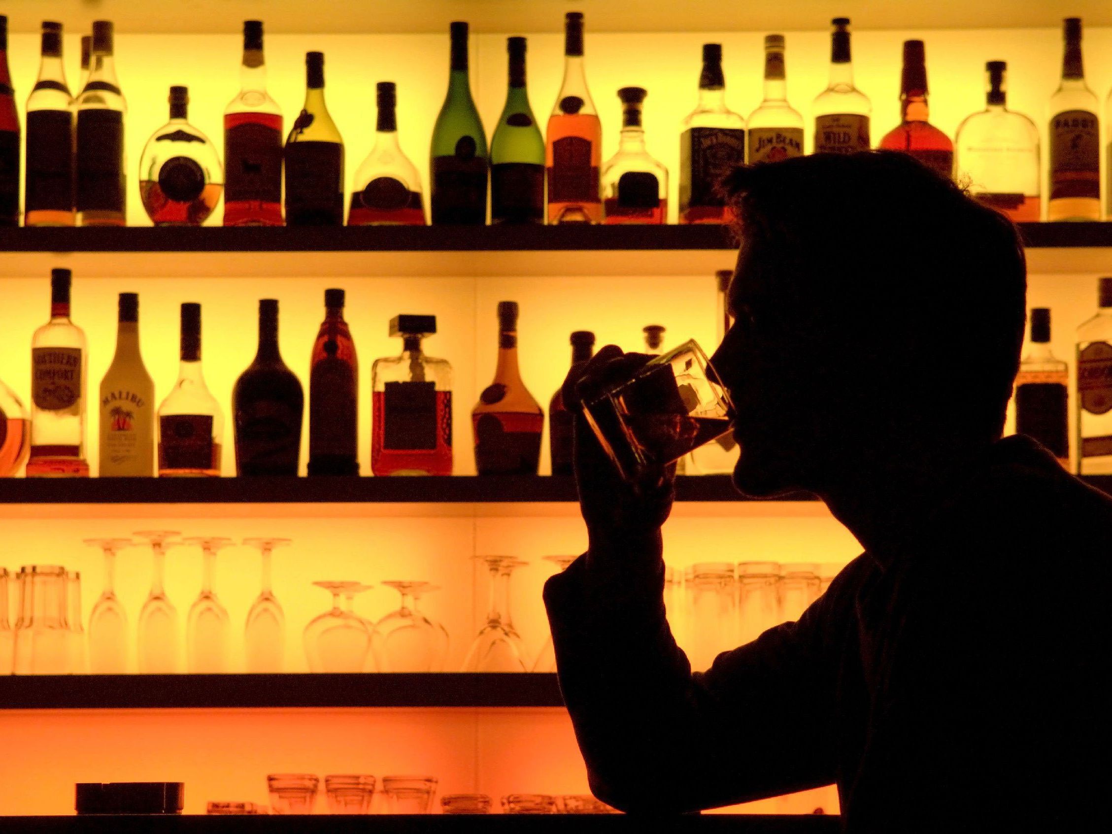 Erste "Dialogwoche Alkohol" informiert und spricht über Tabuthema Erste "Dialogwoche Alkohol" informiert und spricht über Tabuthema
