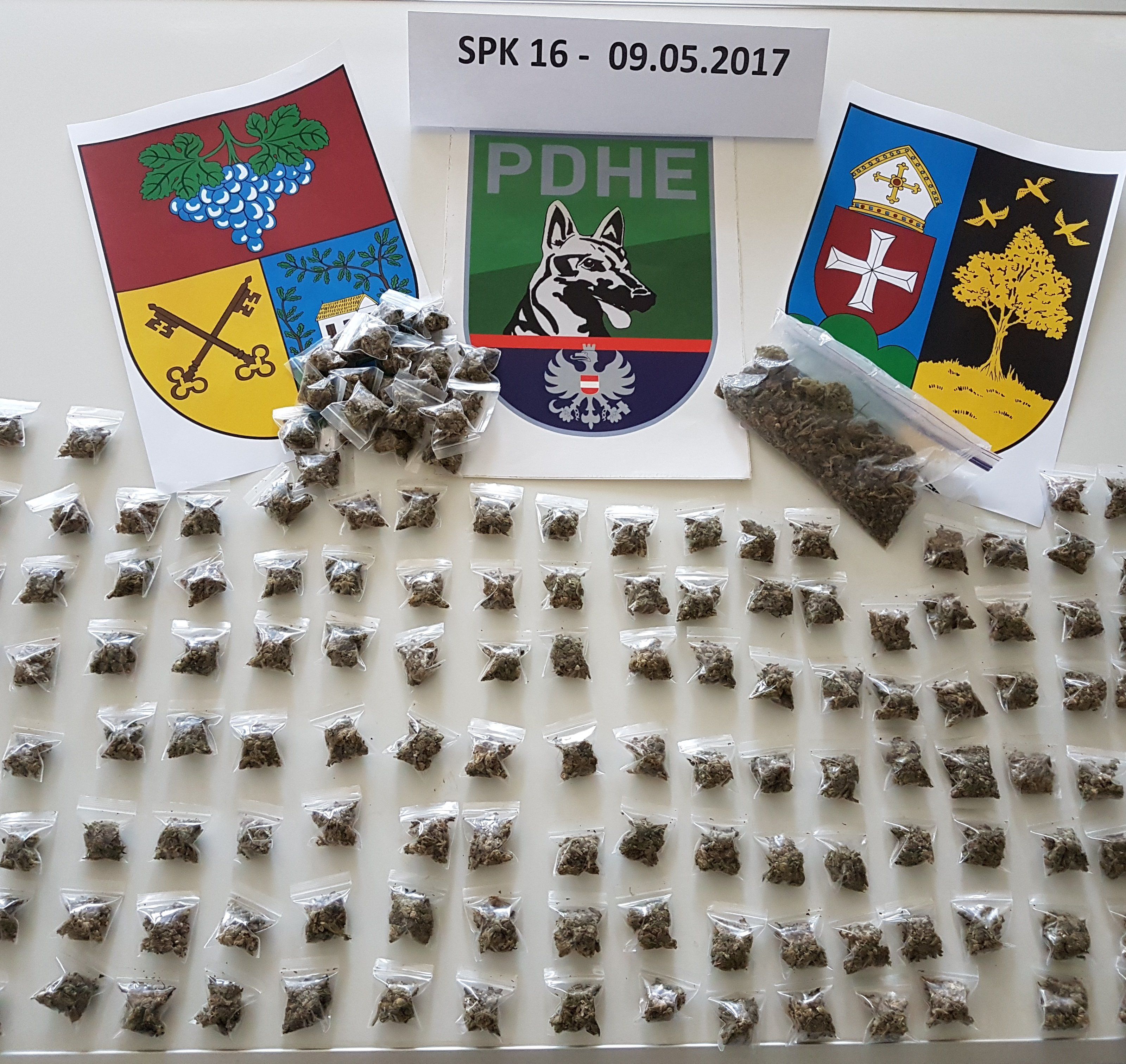 In den "Bunker-Lokalen" wurde die Polizei sehr fündig. In den "Bunker-Lokalen" wurde die Polizei sehr fündig.
