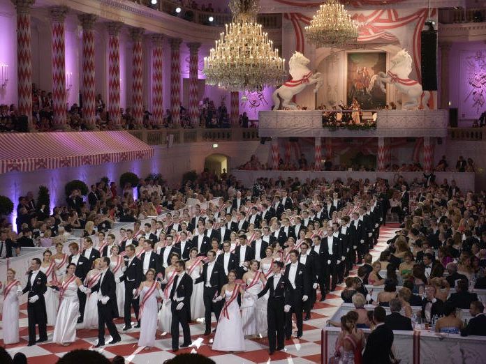 Der Sommerball der Spanischen Hofreitschule: Die Fete Imperiale. Der Sommerball der Spanischen Hofreitschule: Die Fete Imperiale.