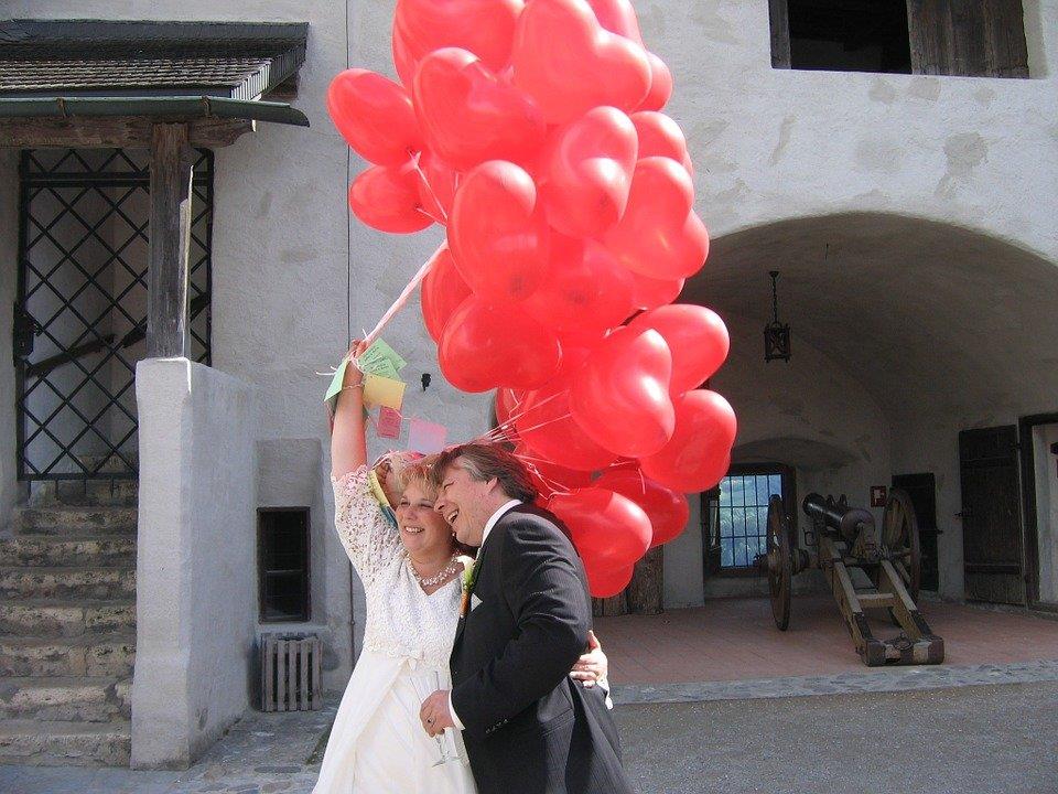 Hochzeiten in Burgen und Schlössern sind gefragt.