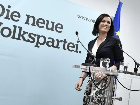 Mit seinem sexistischen Posting bezüglich der neuen ÖVP-Generalsekretärin Elisabeth Köstinger sorgte SPÖ-Bezirksrat Götz Schrage für Unmut.