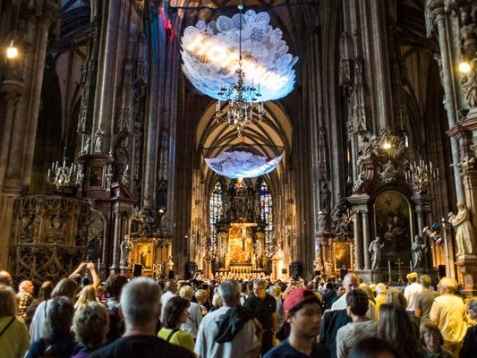 Lichtinstallation bei der Langen Nacht der Kirchen 2016.