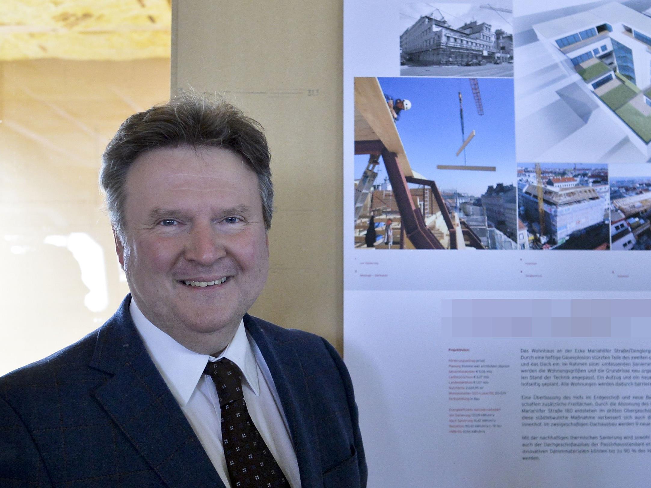 Wohnbaustadtrat Michael Ludwig (SPÖ) feiert mit den Gästen 60 Jahre Matzleinsdorfer Wohnhochhaus