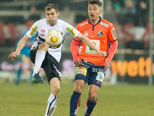 Altach-Spieler Lukas Jäger (l.) wechselt zum 1. FC Nürnberg. Altach-Spieler Lukas Jäger (l.) wechselt zum 1. FC Nürnberg.