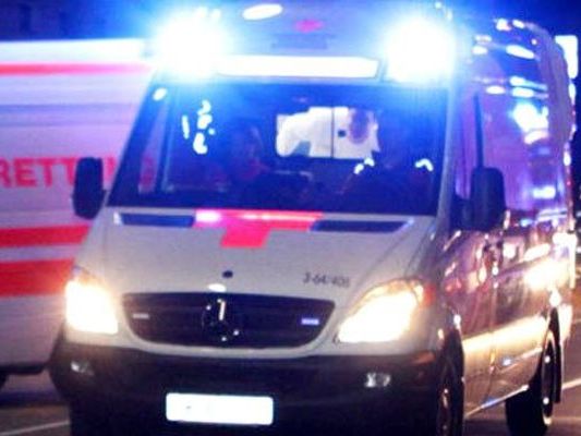 Der Mann erlitt schwere Verletzungen im Rückenbereich. Der Mann erlitt schwere Verletzungen im Rückenbereich.