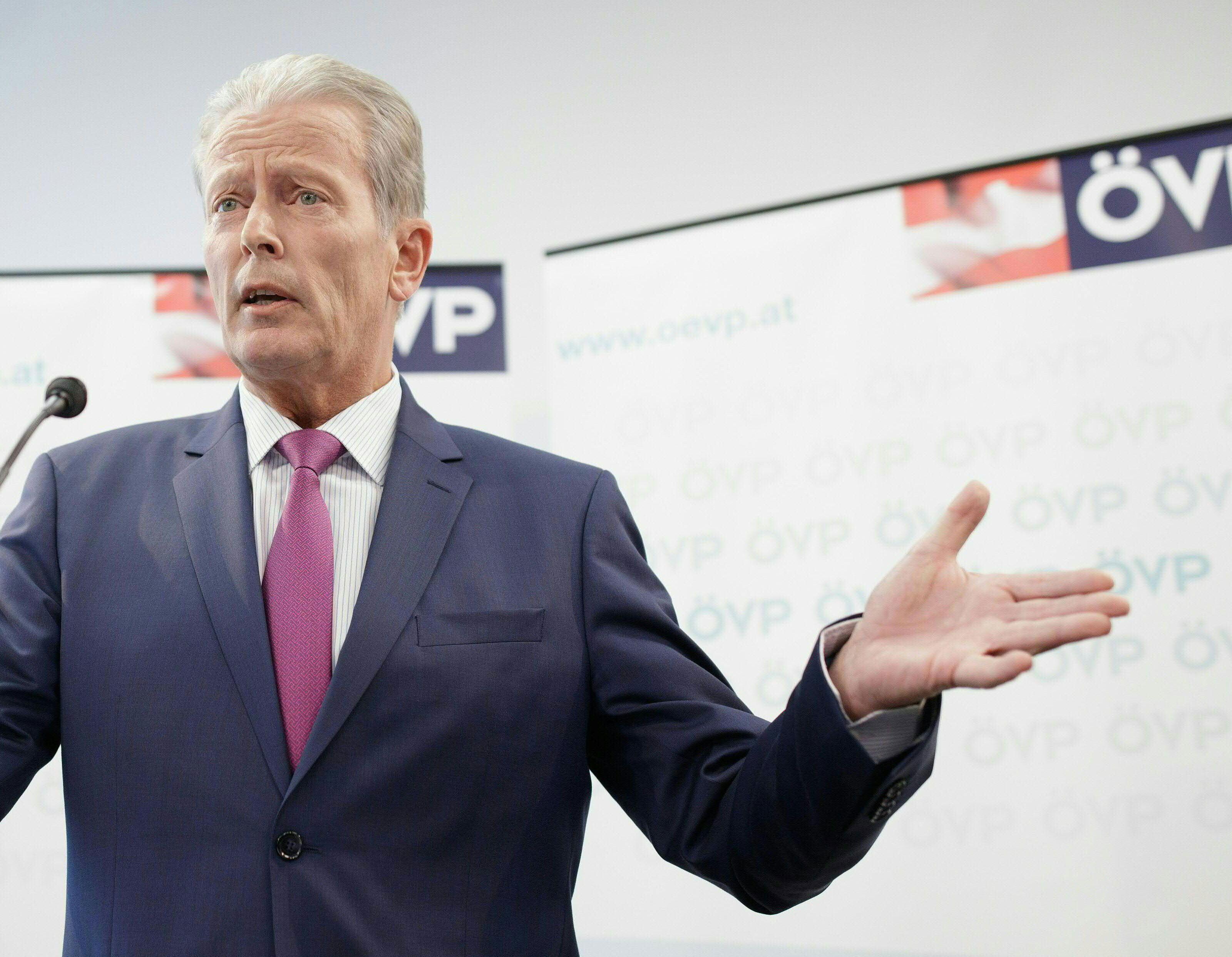 ÖVP-Chef und Vizekanzler Reinhold Mitterlehner ist am Mittwoch zurückgetreten ÖVP-Chef und Vizekanzler Reinhold Mitterlehner ist am Mittwoch zurückgetreten