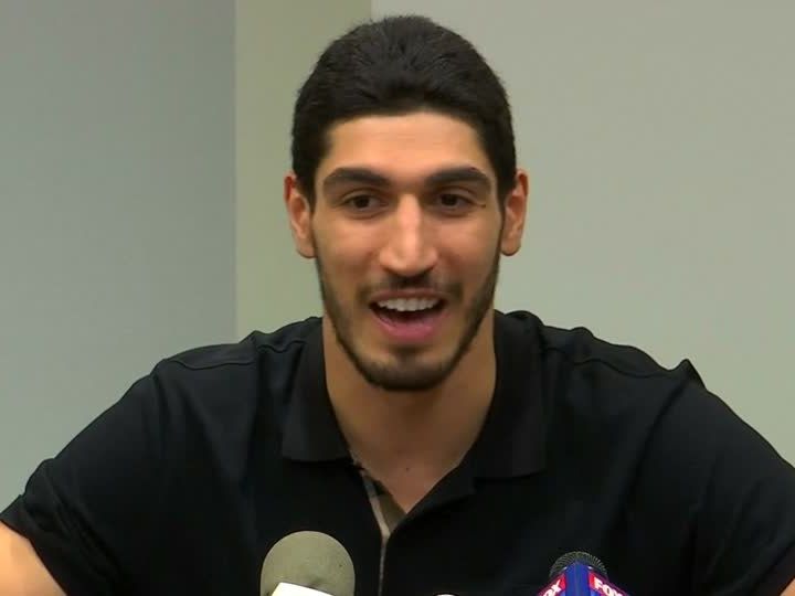 Enes Kanter ist bekannt als Unterstützer des türkischen Exil-Klerikers Fethullah Gülen. Enes Kanter ist bekannt als Unterstützer des türkischen Exil-Klerikers Fethullah Gülen.