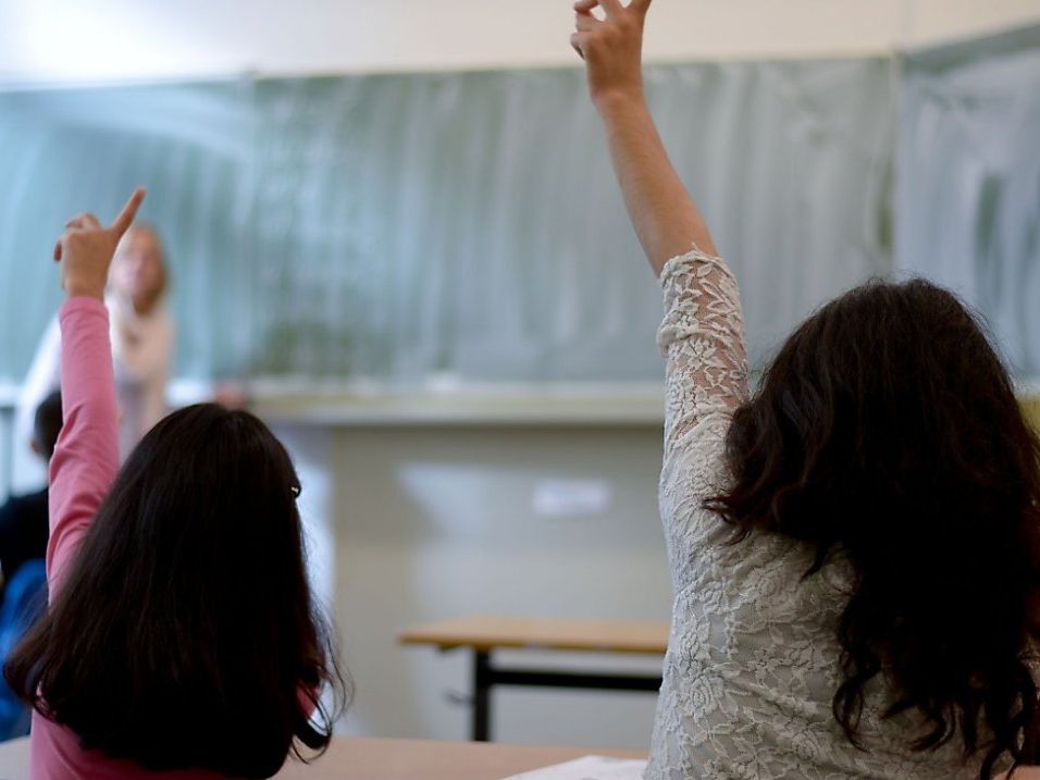 Außerordentliche Schüler brauchen in den Klassen spezielle Förderungen. Außerordentliche Schüler brauchen in den Klassen spezielle Förderungen.