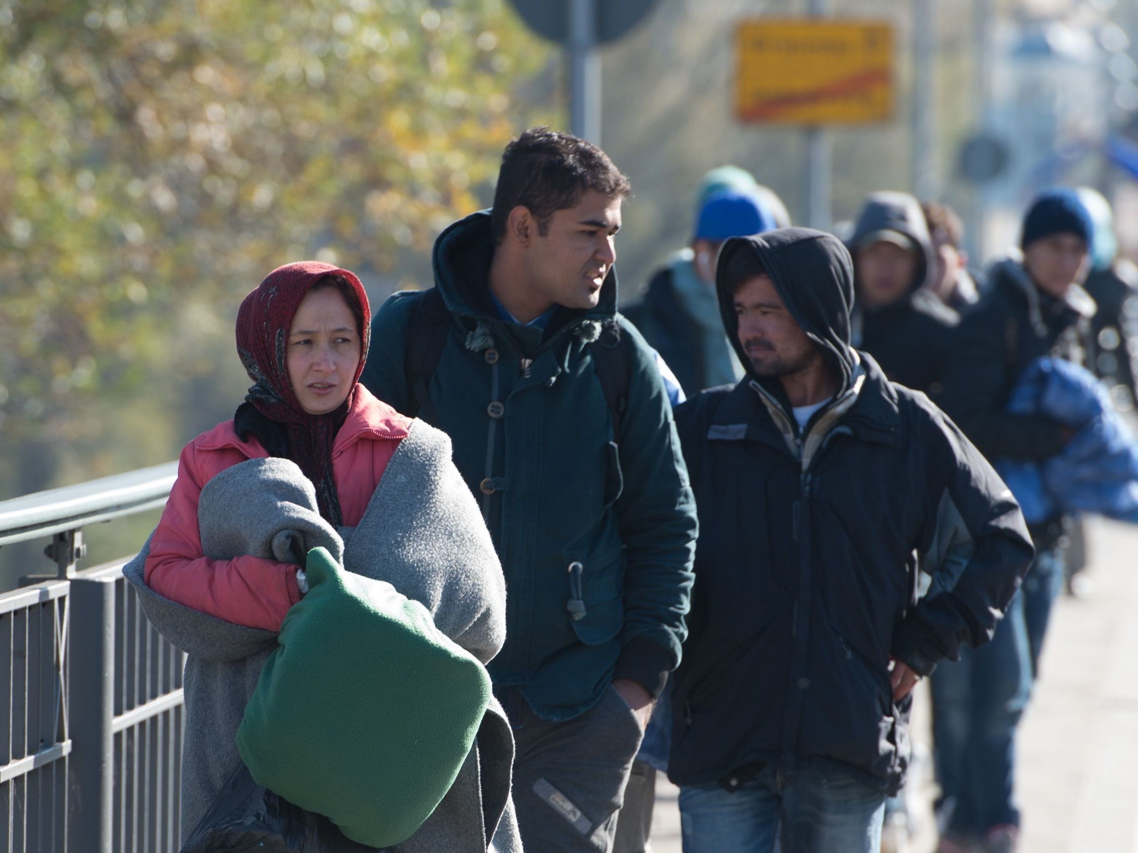 Die Zuwanderung nach Österreich ist im Jahr 2016 deutlich zurückgegangen. Die Zuwanderung nach Österreich ist im Jahr 2016 deutlich zurückgegangen.