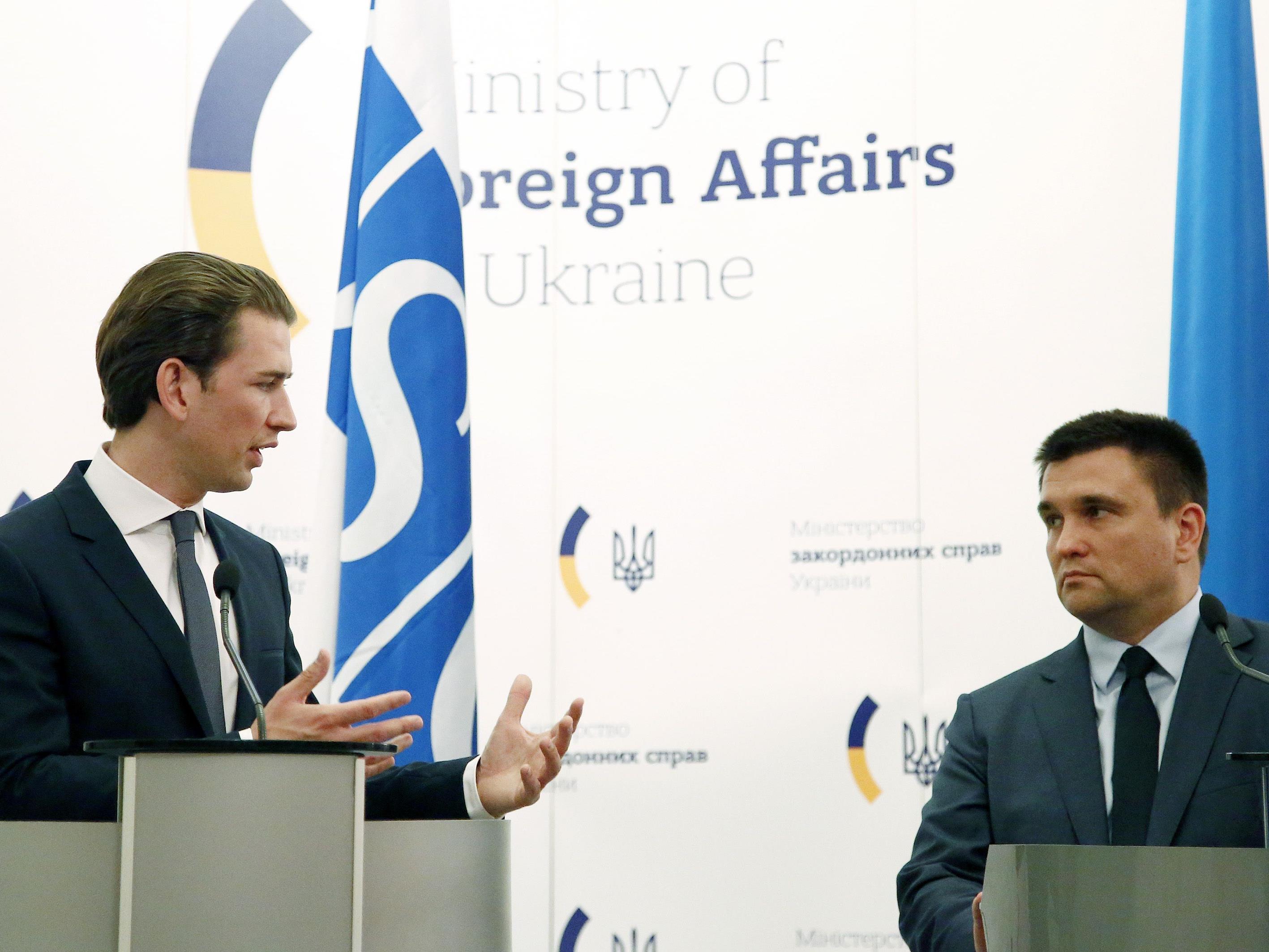 Der ukrainische Außenminister Pawlo Klimin warnt vor Störmanövern Russlands.