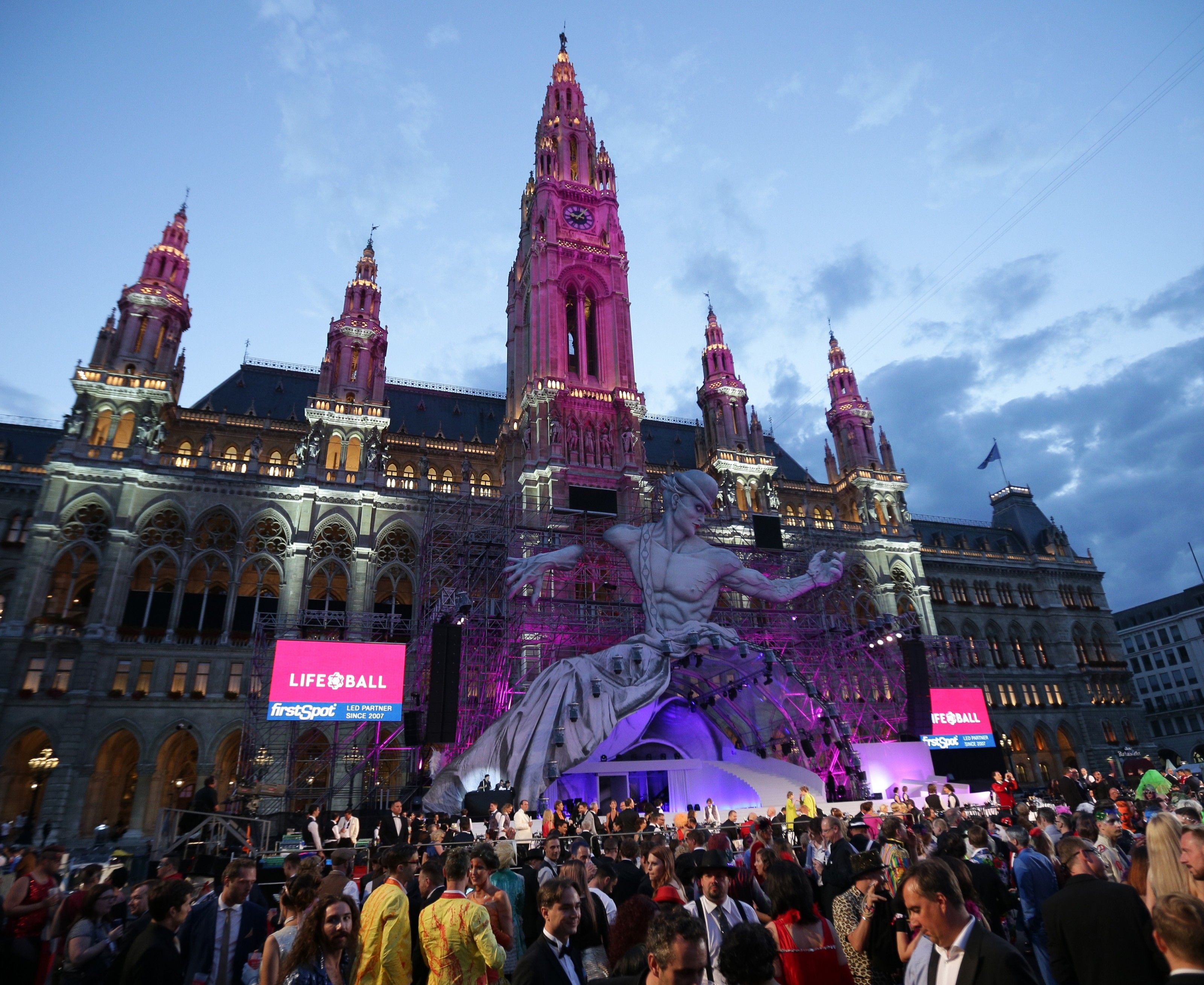 La mejor colección de fotos del Life Ball 2017, la gala benéfica contra el sida en Viena.