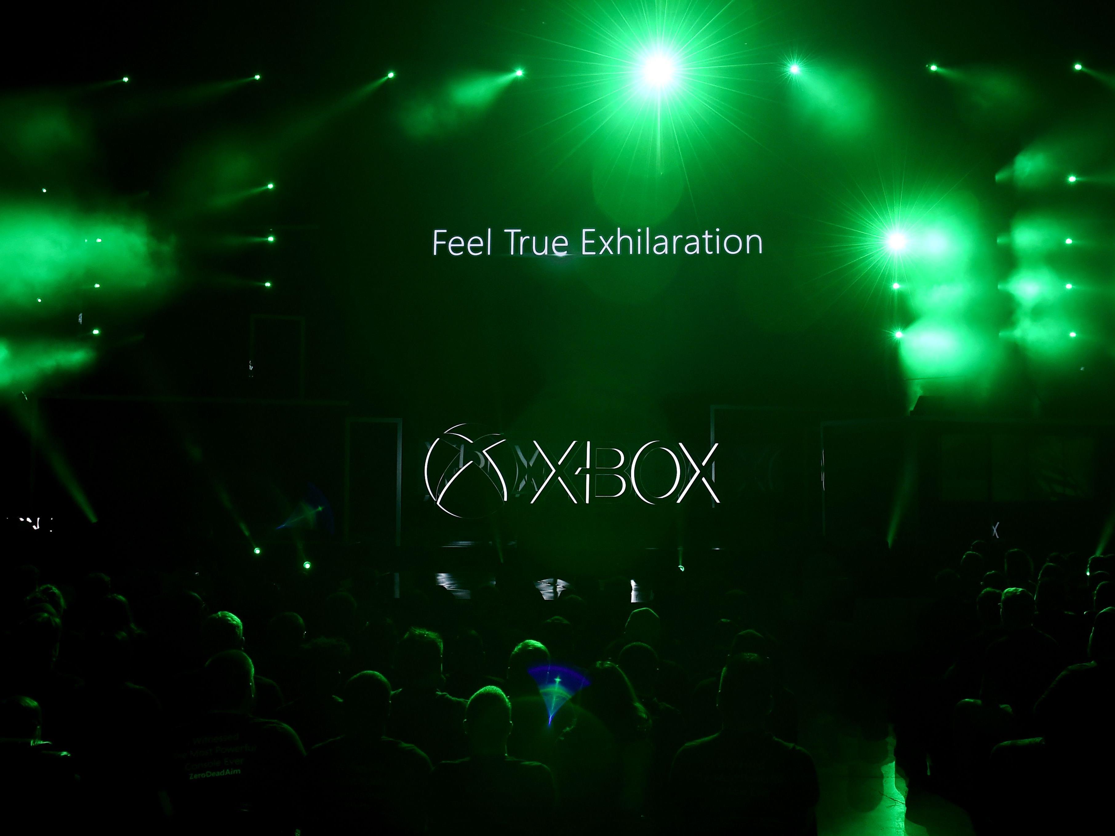 Die neue Xbox One X soll der PS4 den Rang ablaufen.