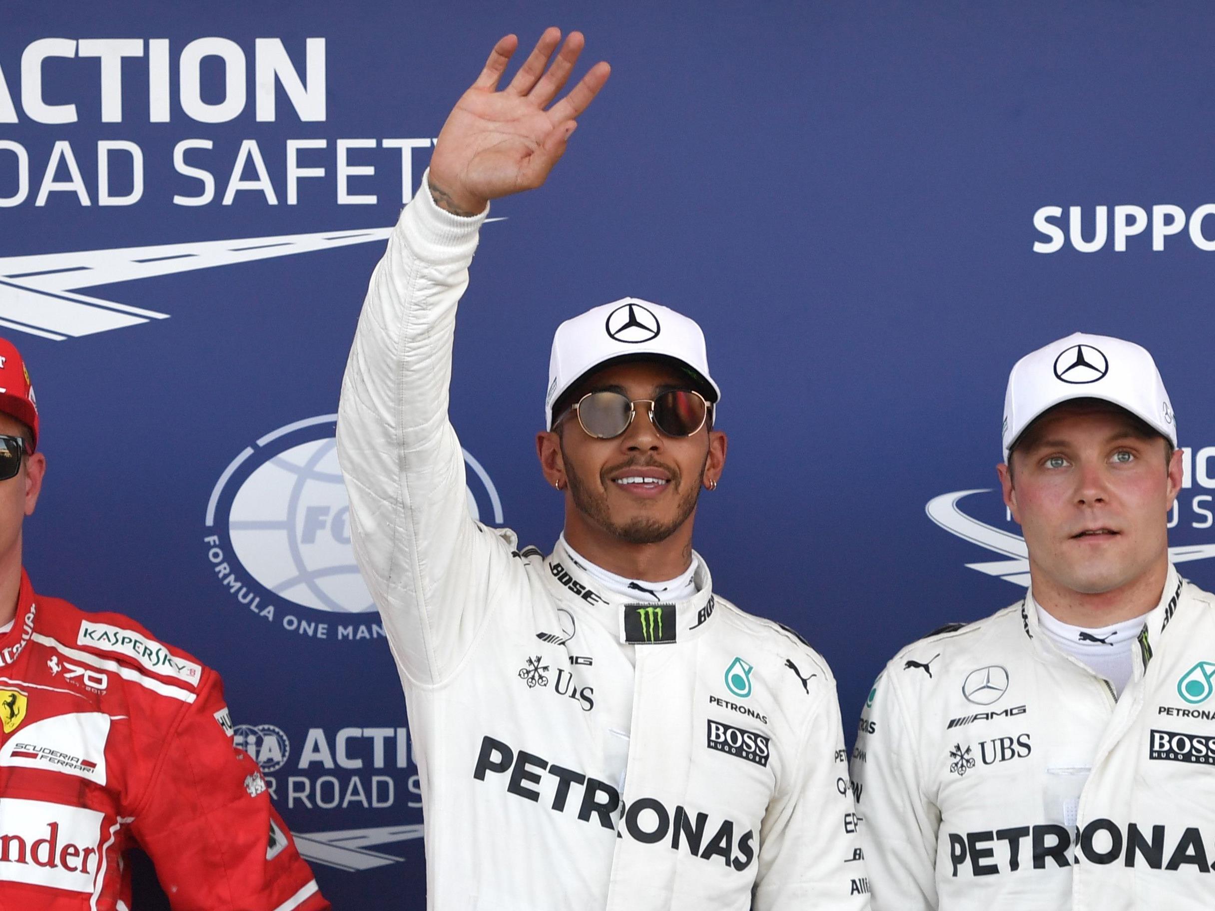 Lewis Hamilton führt die Mercedes-Doppelspitze in Baku an.