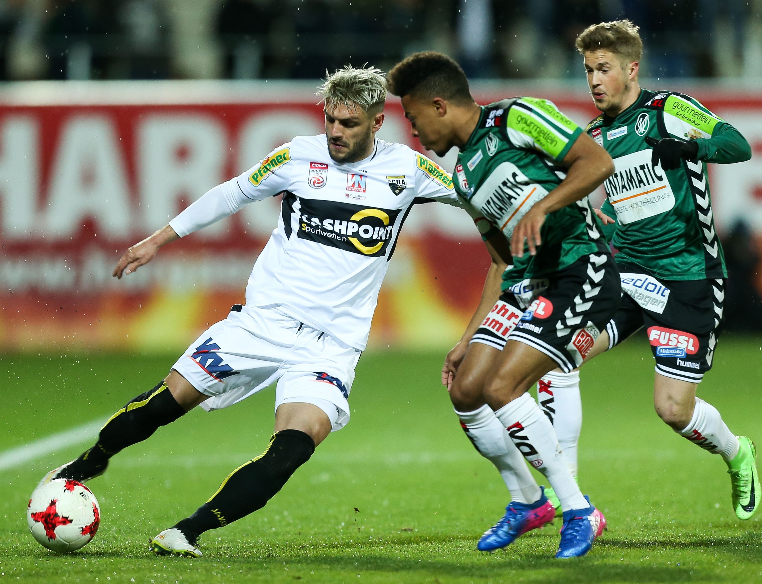 Vereinsnamen wie Cashpoint SCR Altach oder SV Guntamatic Ried klingen für deutsche Fußballfans eher kurios. Vereinsnamen wie Cashpoint SCR Altach oder SV Guntamatic Ried klingen für deutsche Fußballfans eher kurios.