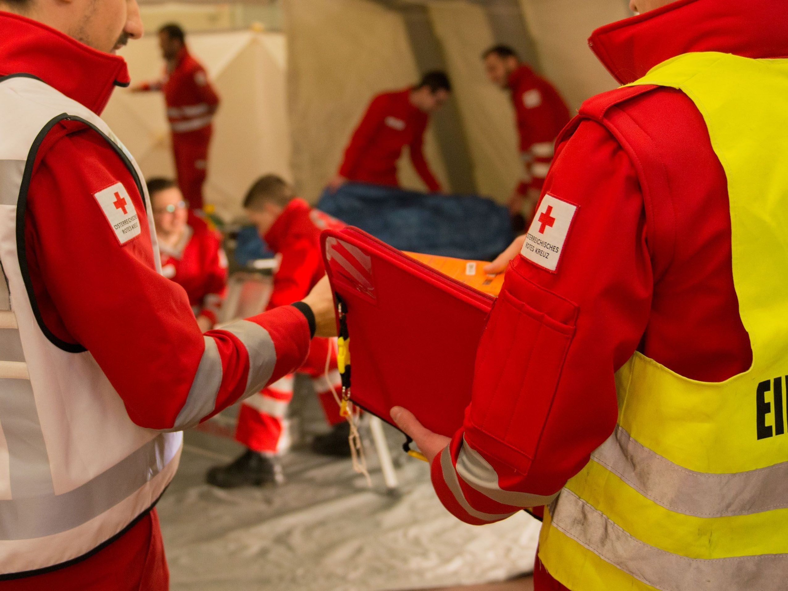 In 14 Stationen stellen die Übungsteilnehmer ihr Wissen und Können unter Beweis In 14 Stationen stellen die Übungsteilnehmer ihr Wissen und Können unter Beweis