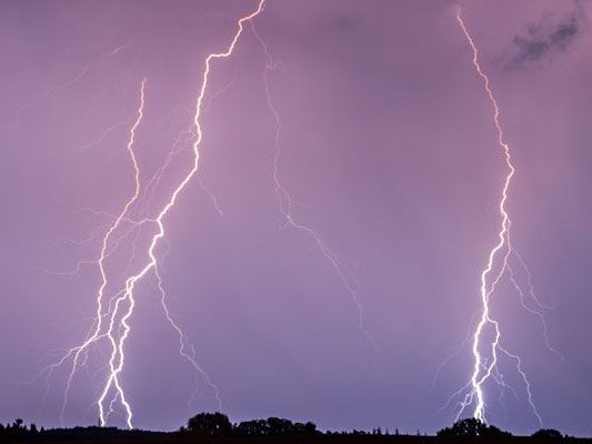 Das Wochenende wird sommerlich, aber mit Gewittern Das Wochenende wird sommerlich, aber mit Gewittern