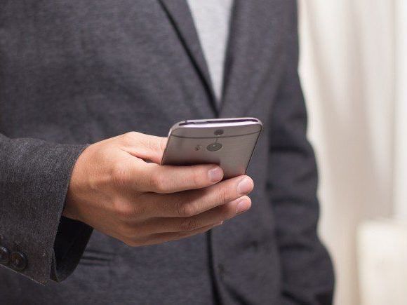 Warnung: Kriminelle geben sich am Telefon als Finanzamtsmitarbeiter aus Warnung: Kriminelle geben sich am Telefon als Finanzamtsmitarbeiter aus